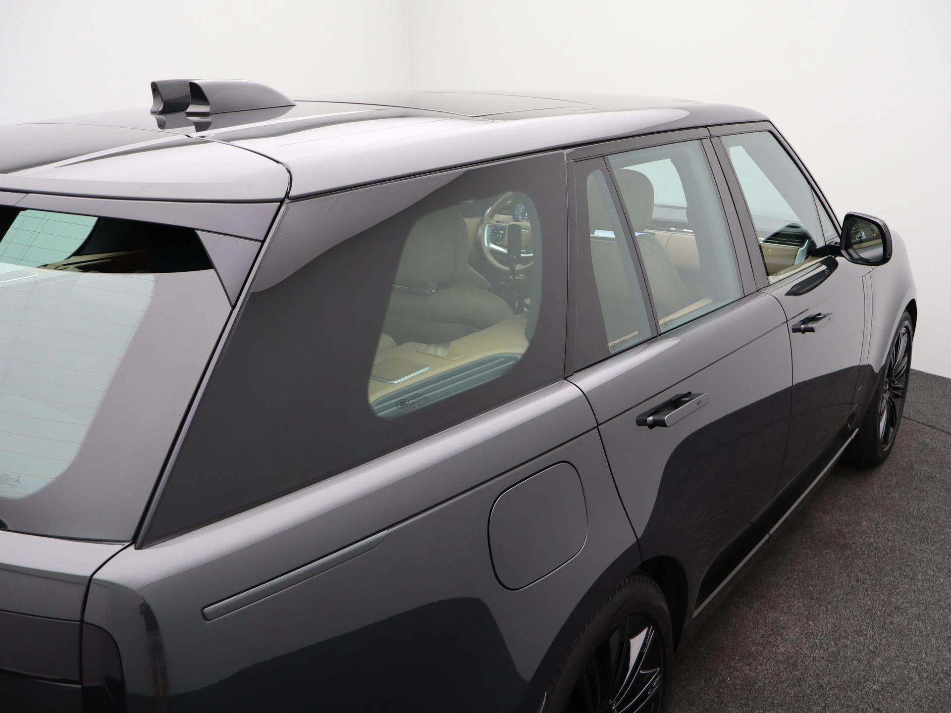 Land Rover-Range Rover-image-51
