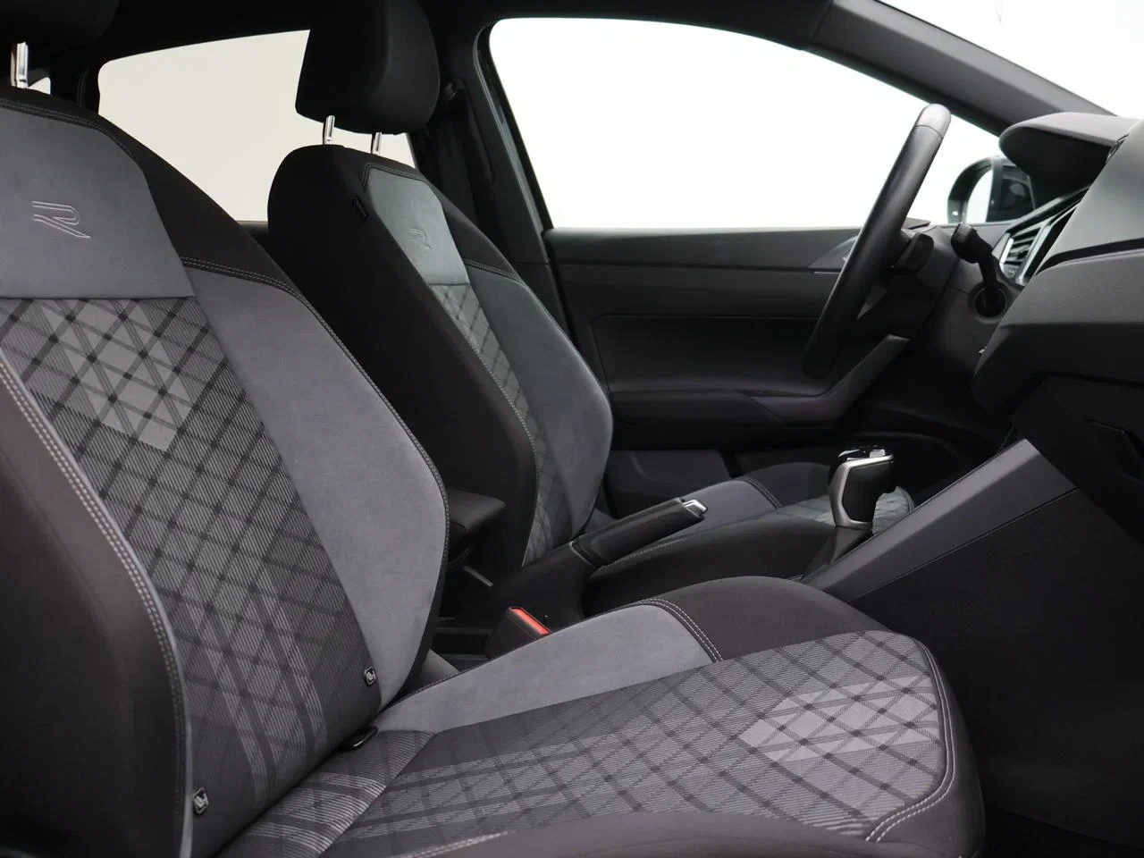 Volkswagen-Taigo-image-8