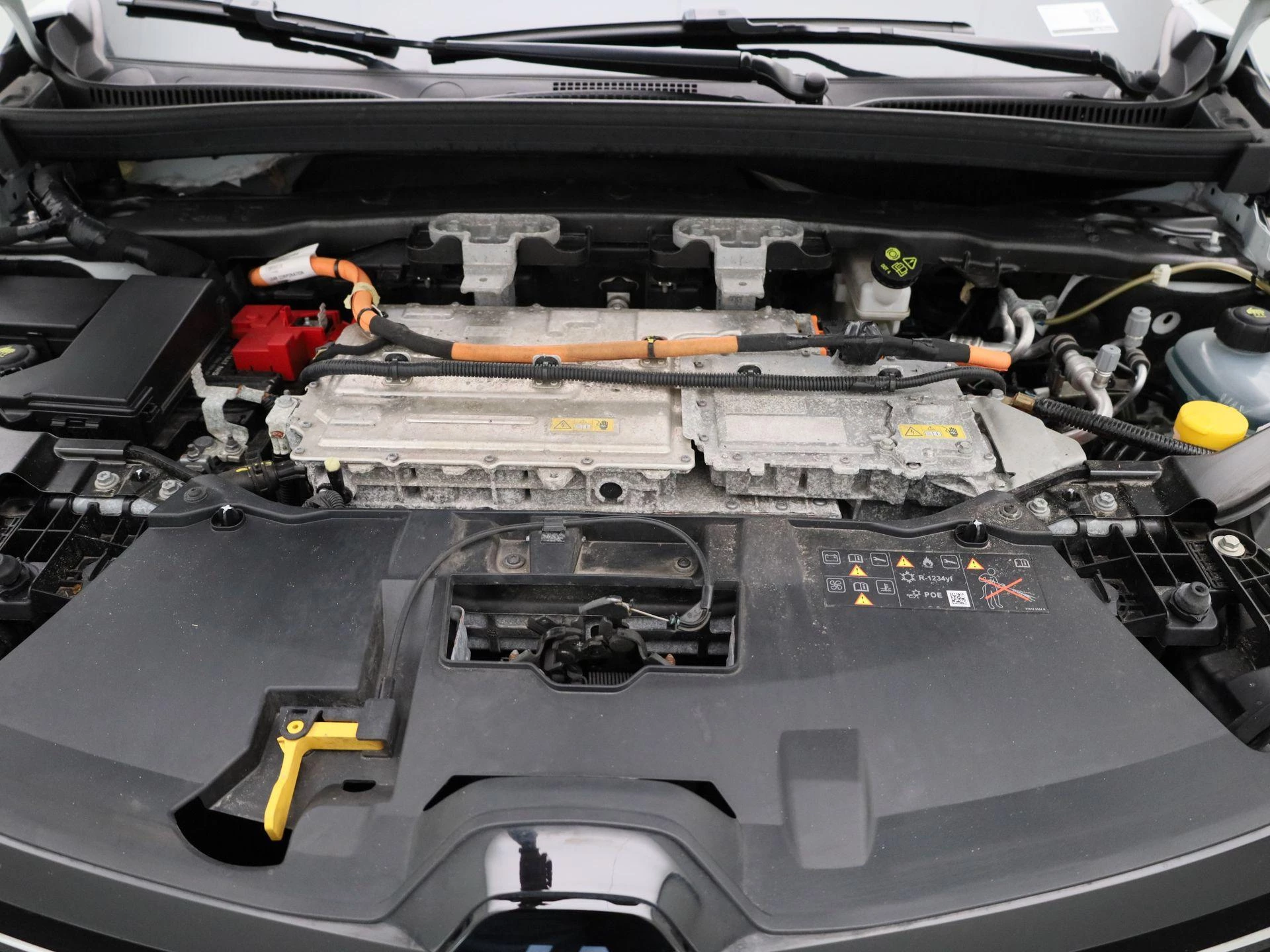 Renault-Megane E-Tech-image-32