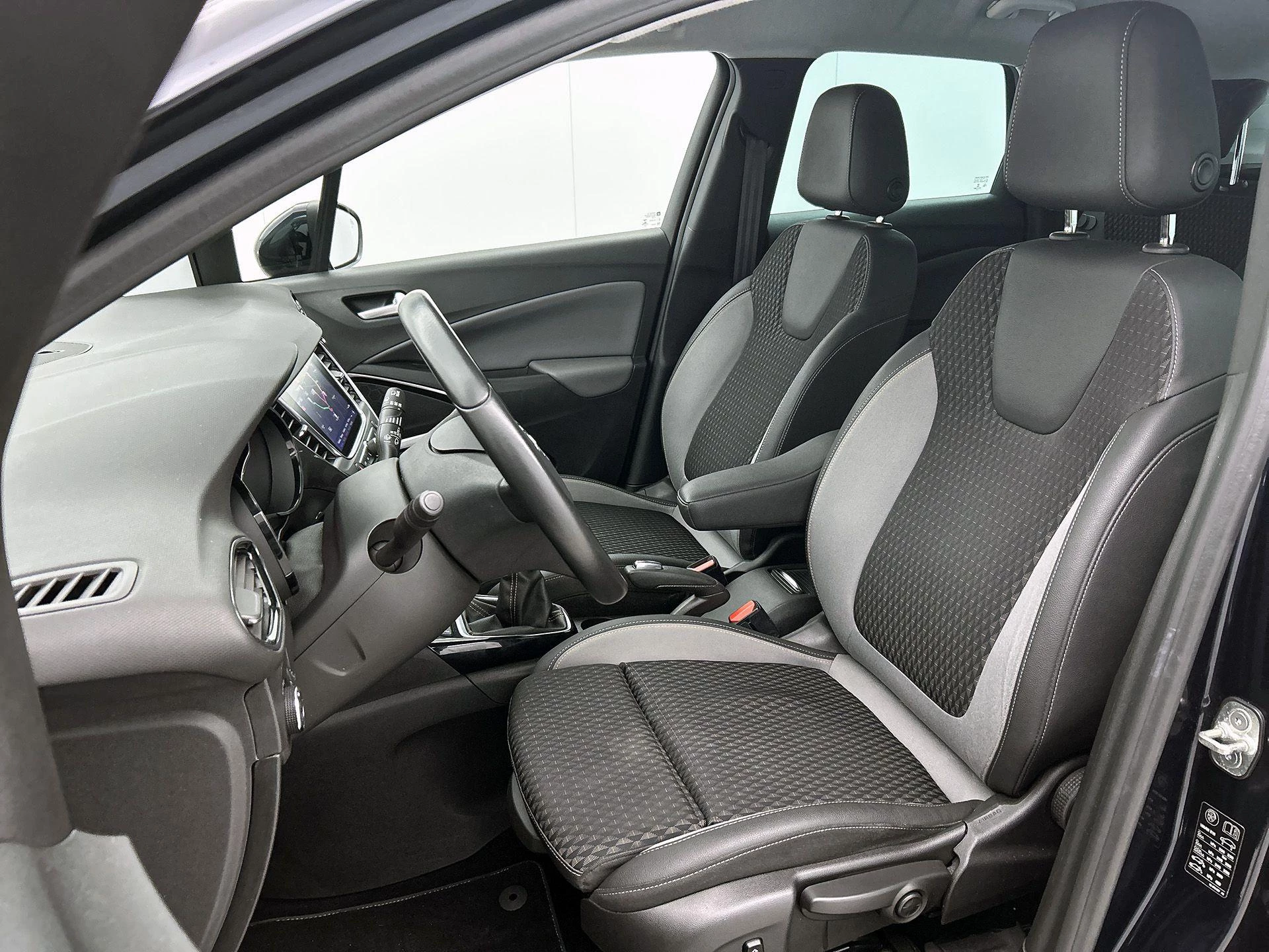 Opel-Crossland X-image-36