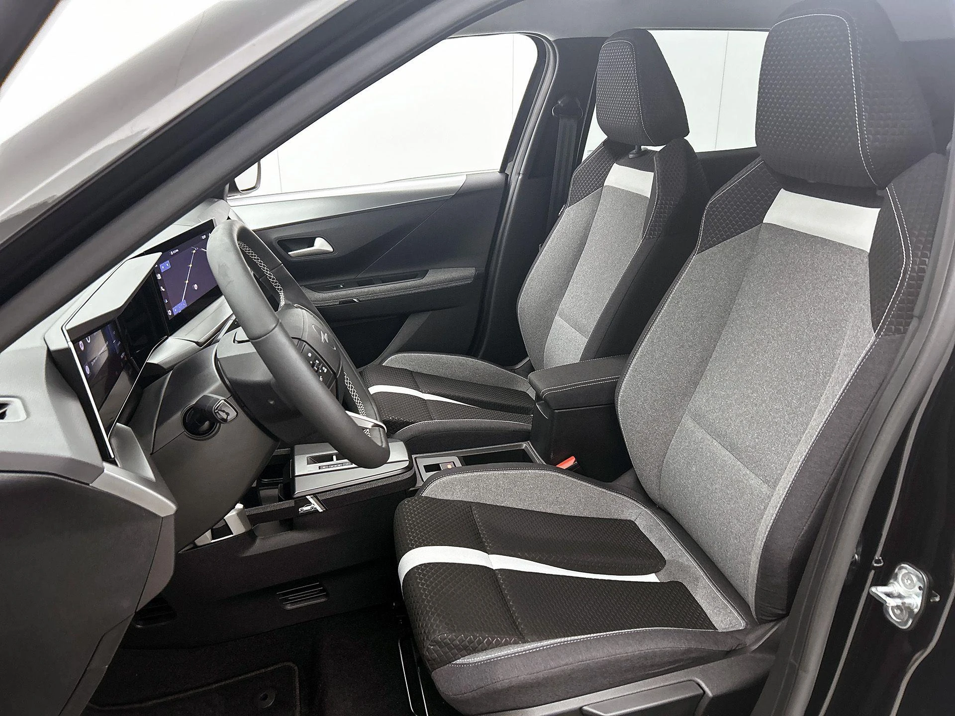 Opel-Frontera-image-33