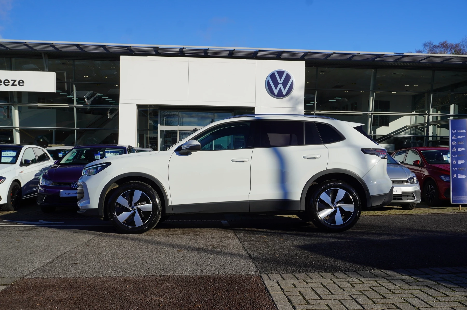 Volkswagen-Tiguan-image-15