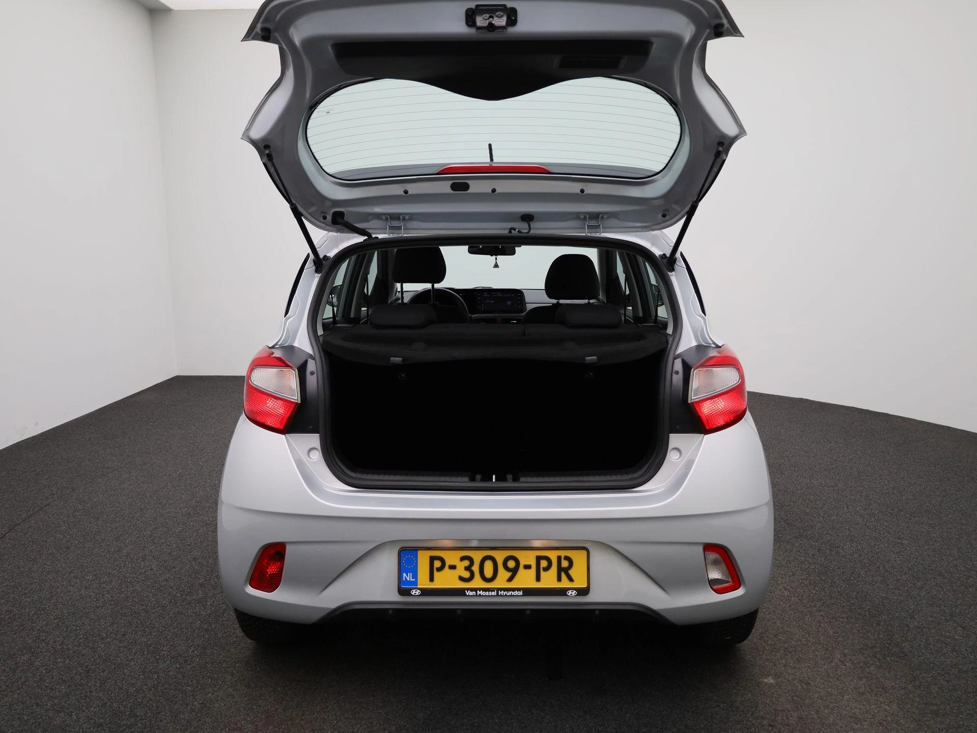 Hyundai-i10-image-10