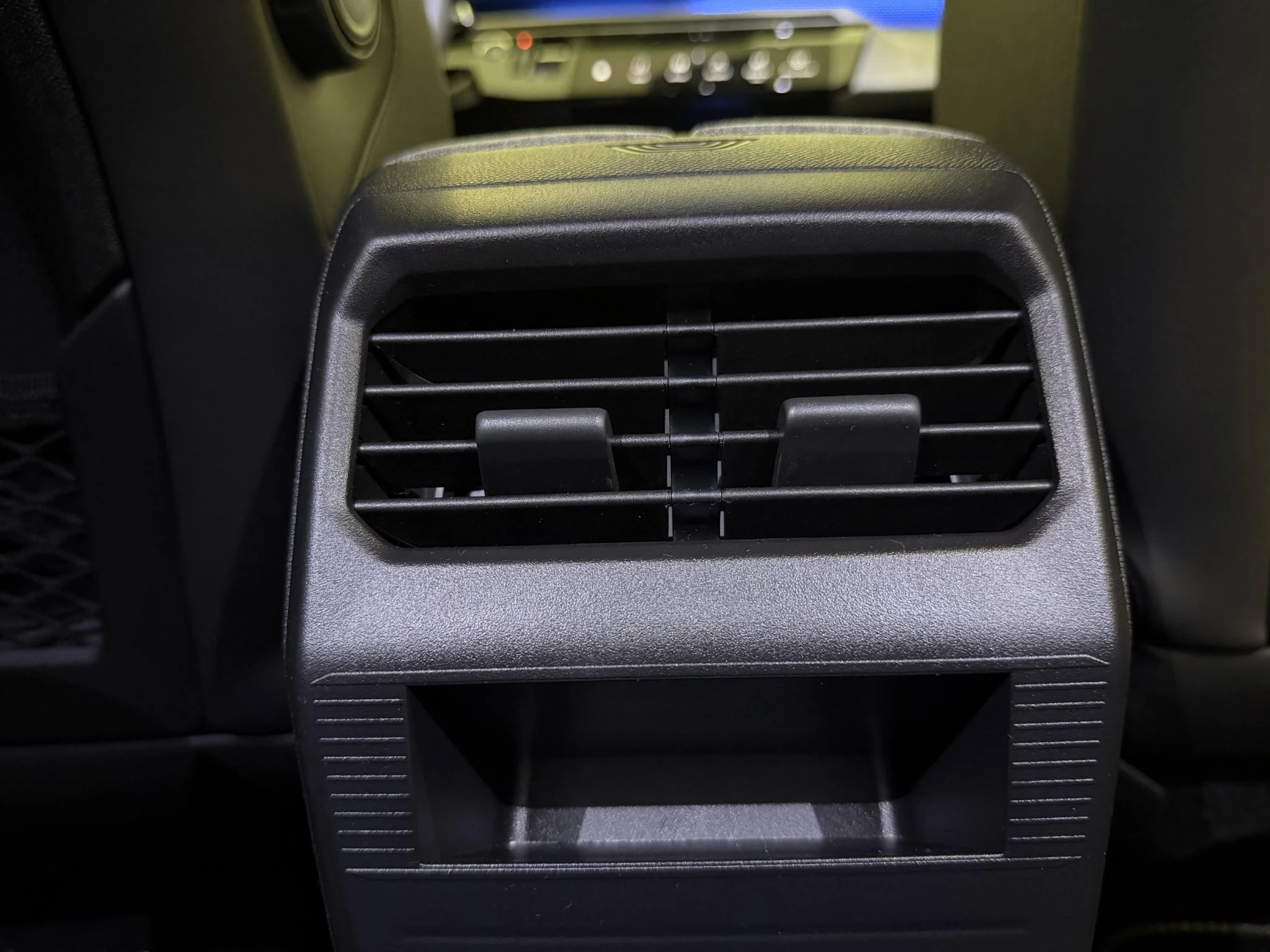 Peugeot-e-3008-image-23