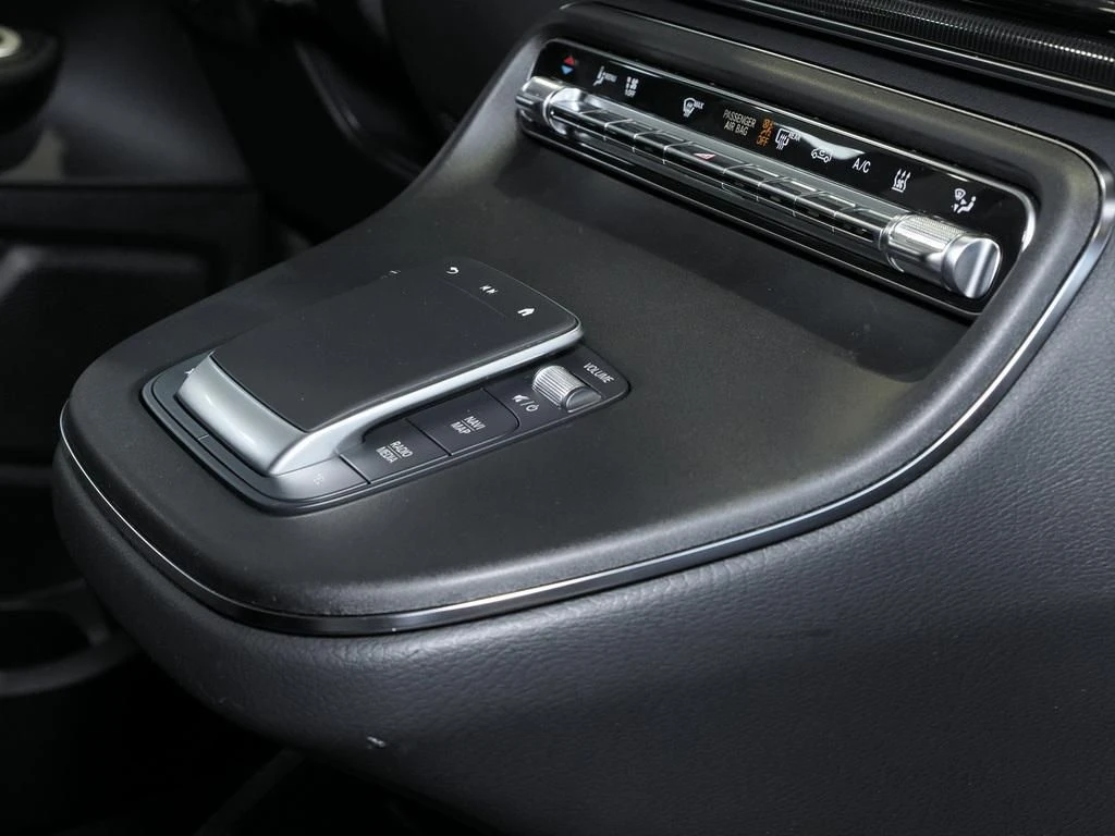 Mercedes-Benz-V-Klasse 250-image-12