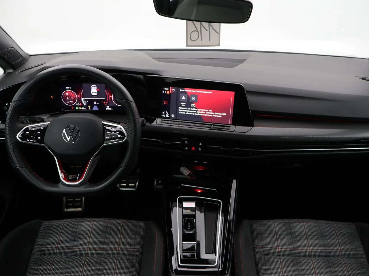 Volkswagen-Golf-image-13