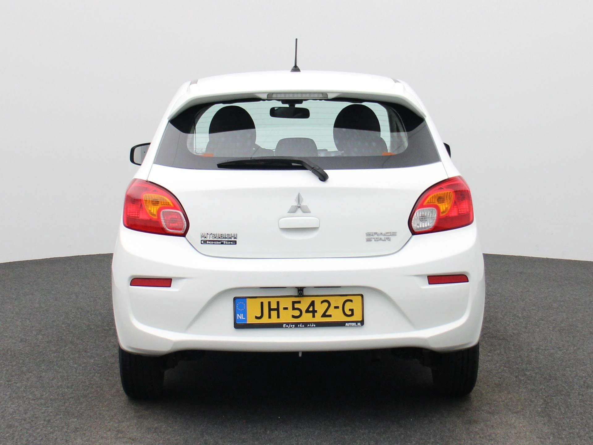 Mitsubishi-Space Star-image-4