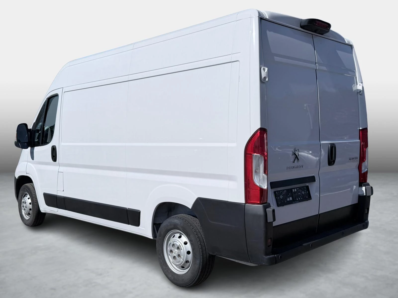 Peugeot Boxer 330 2.2 BlueHDi 140 L2H2 Pro