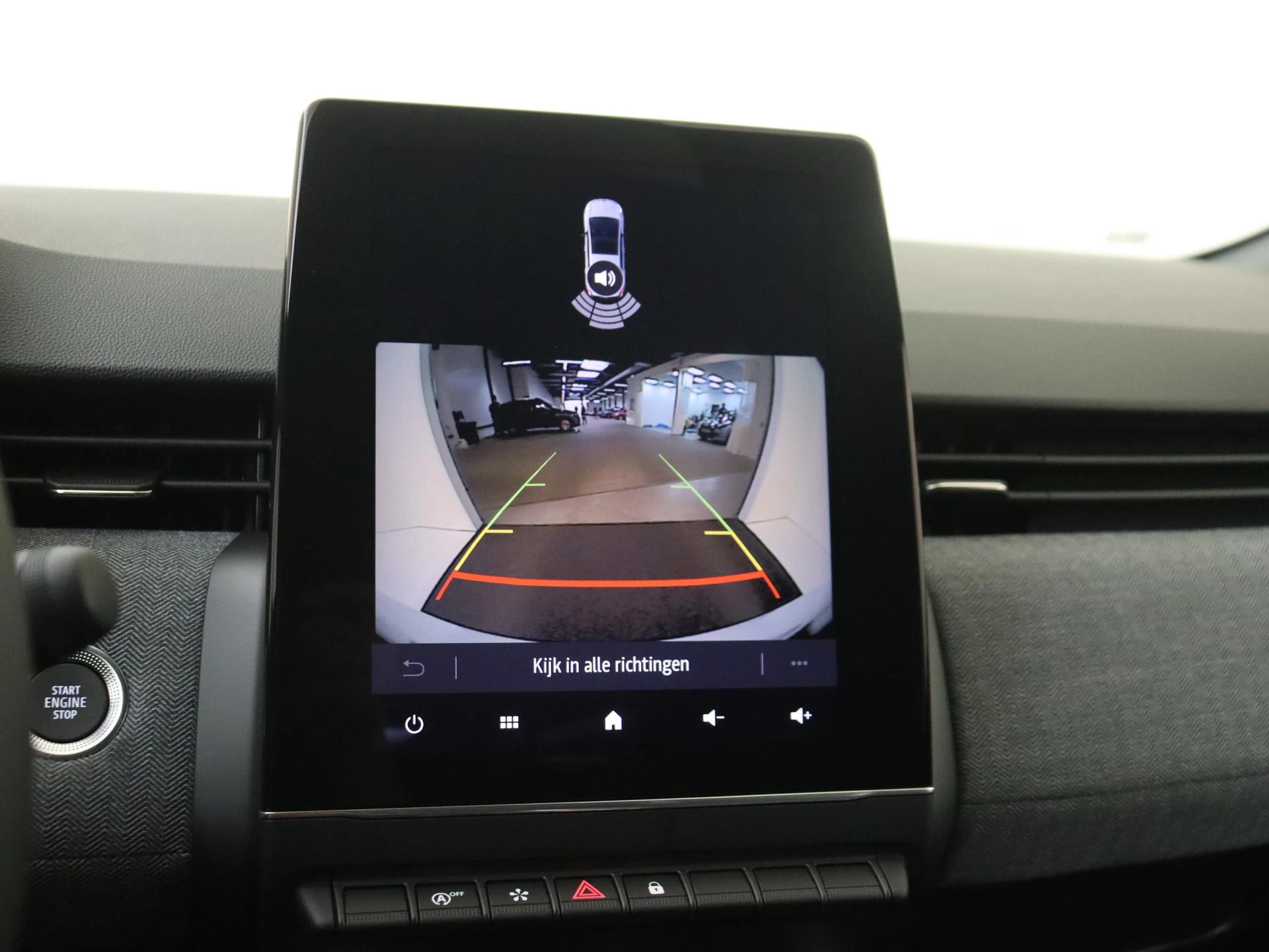 Renault-Clio-image-16