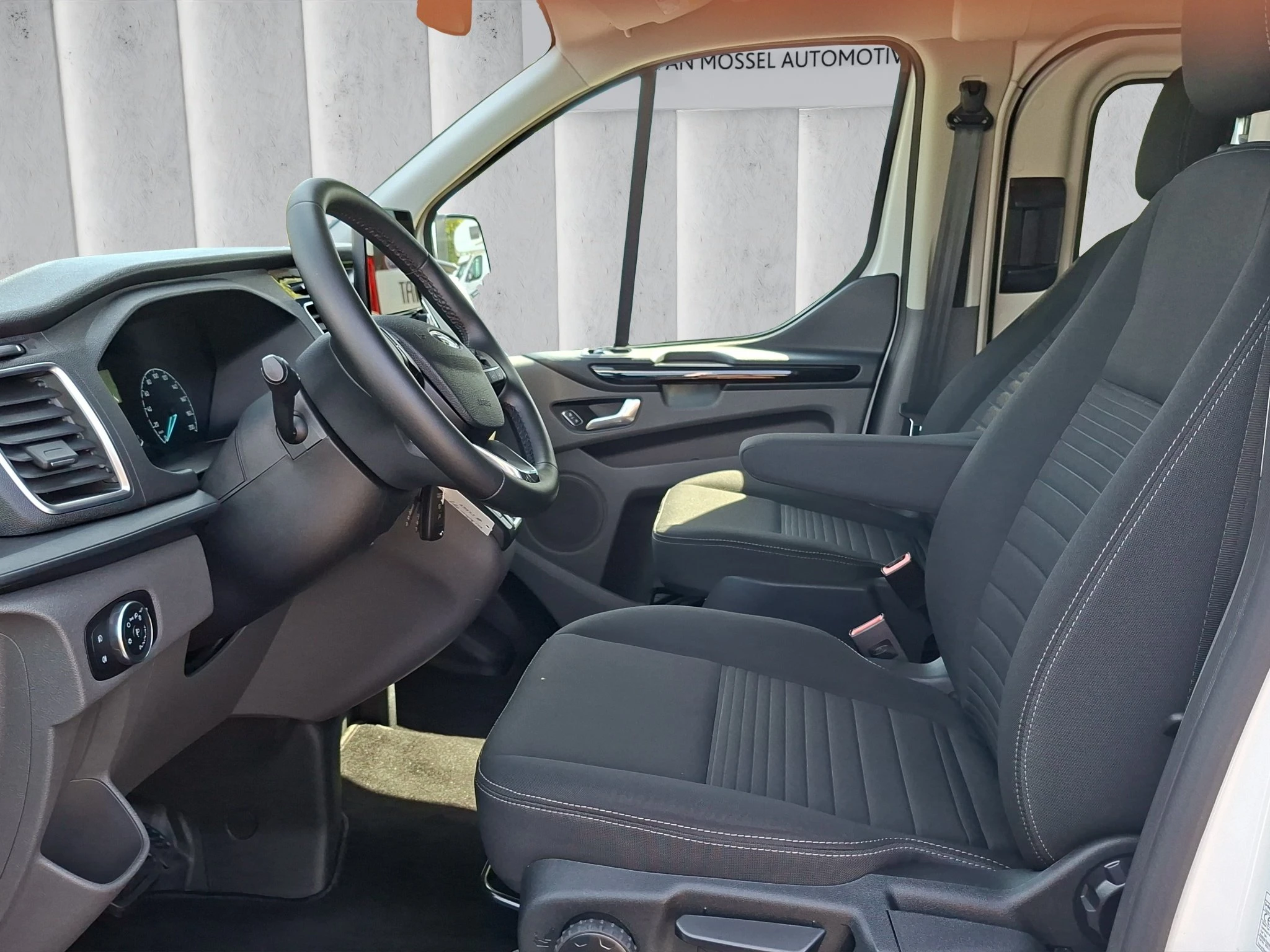 Ford-Transit Custom-image-9