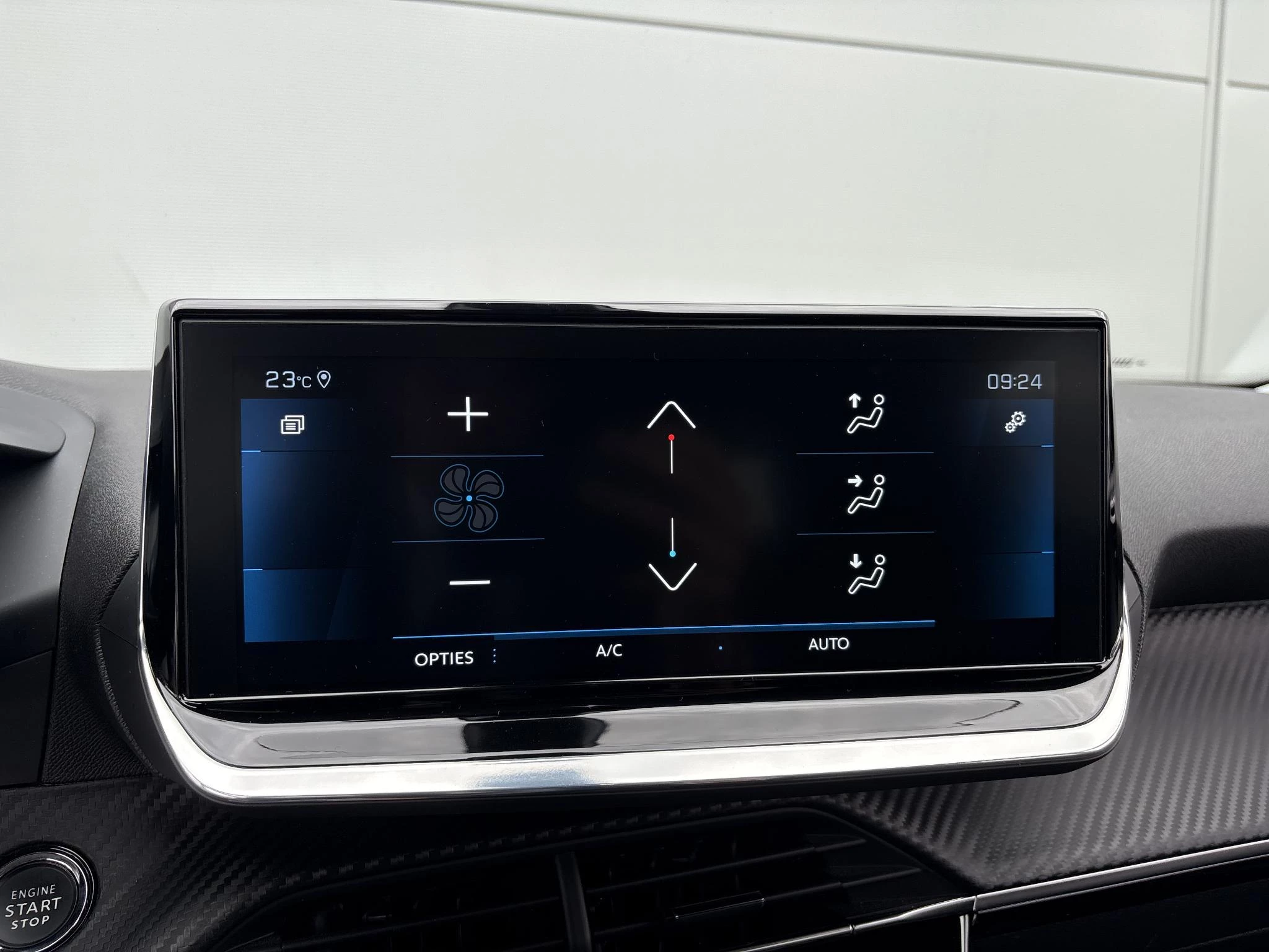 Peugeot 2008 1.2 PureTech Blue Lease Allure