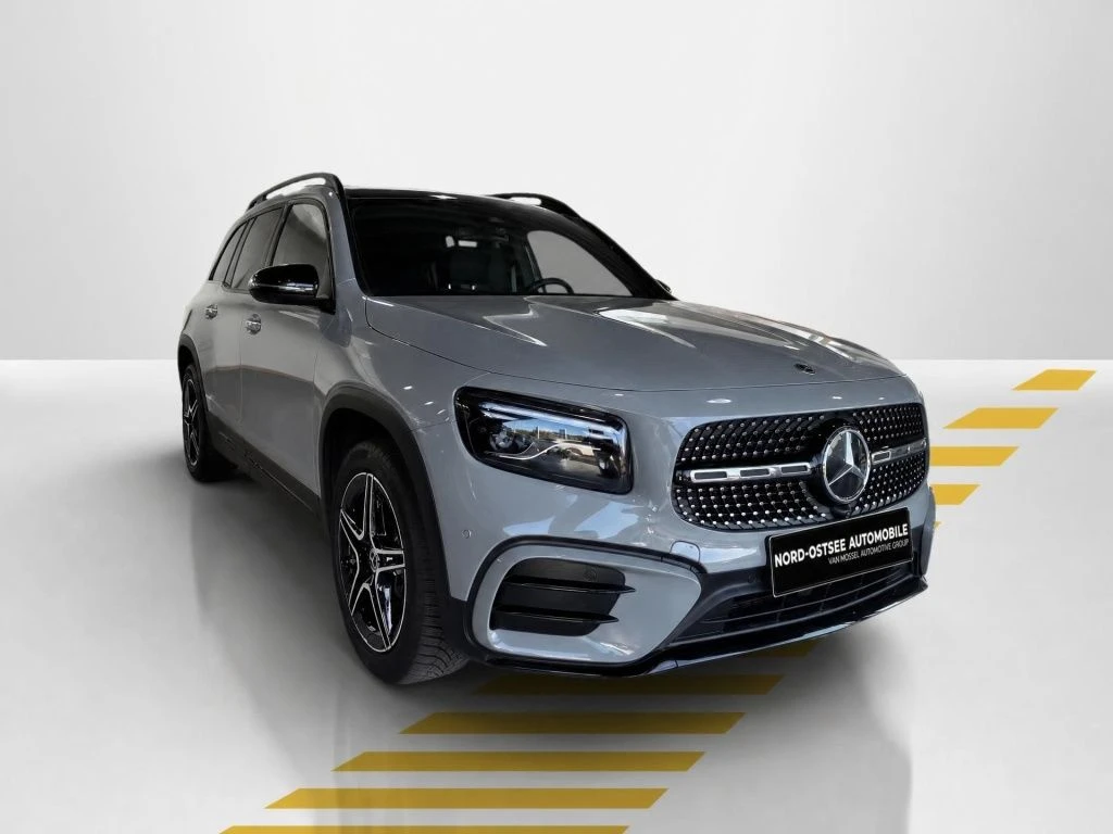 Mercedes-Benz-GLB 200-image-17