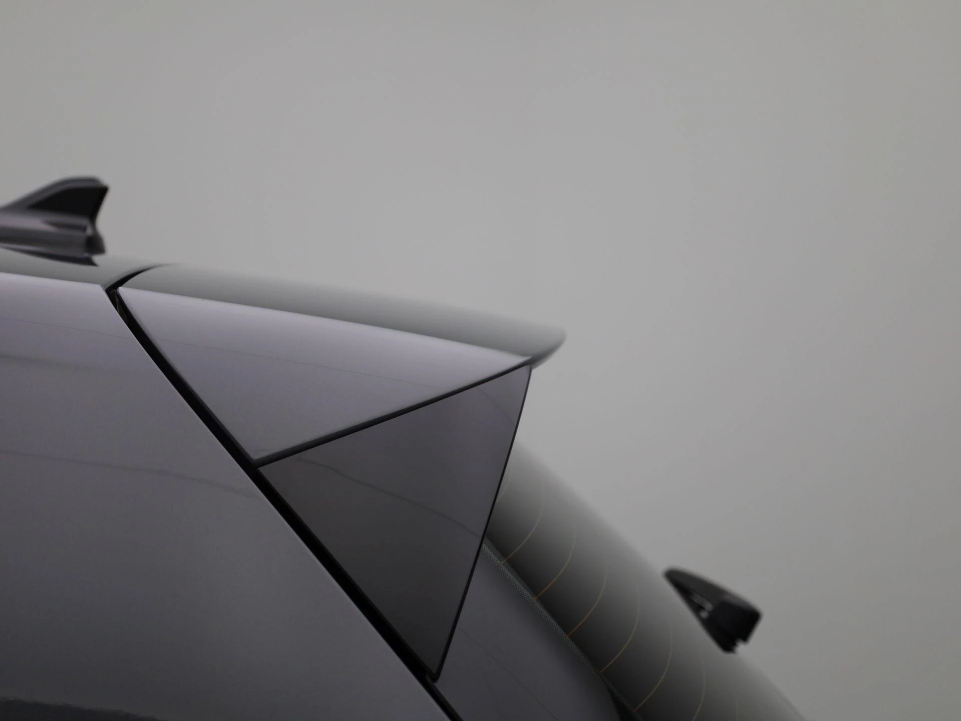 Volkswagen-Golf-image-35