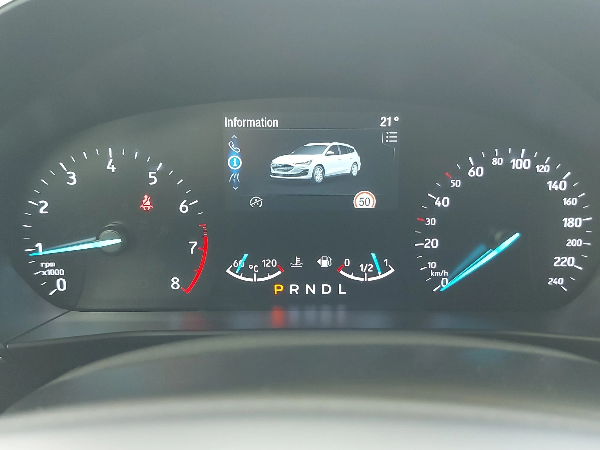 Ford Focus Titanium 1.0 EcoBoost Hybr. 114kW 7-Gang Automatik Kombi