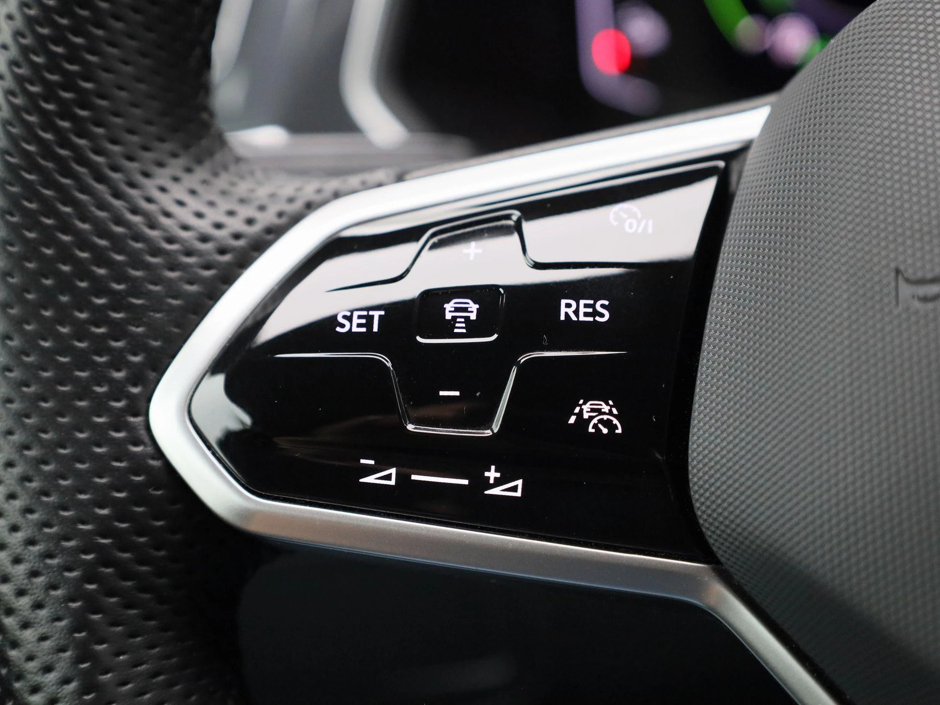 Volkswagen Tiguan 1.4 TSI eHybrid R-Line Business+ 245 PK|