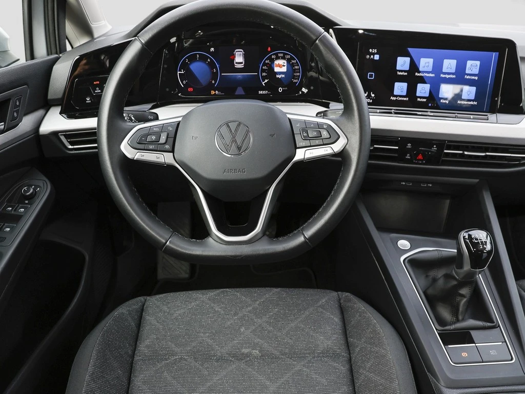 Volkswagen-Golf-image-10