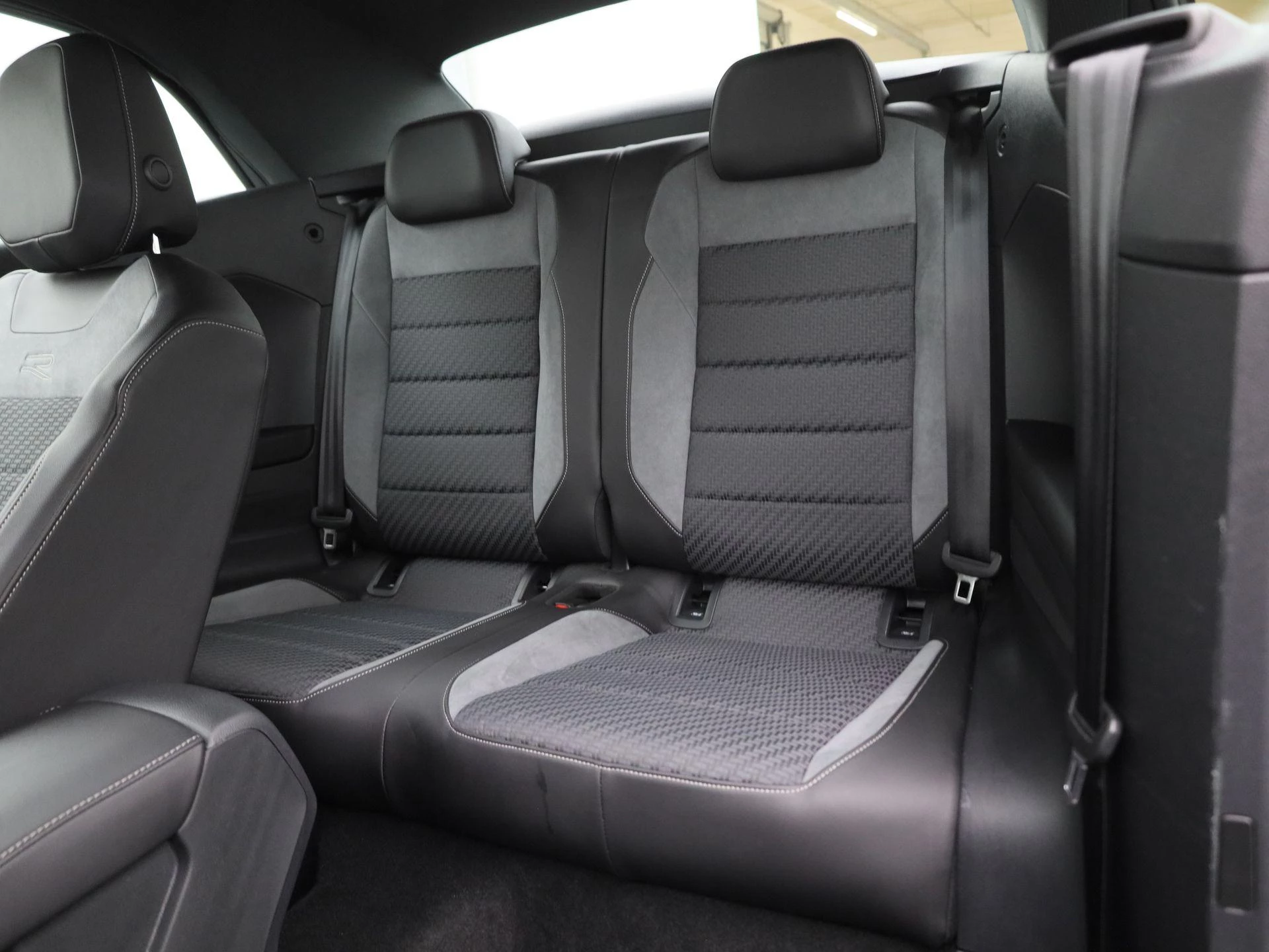 Volkswagen-T-Roc-image-11