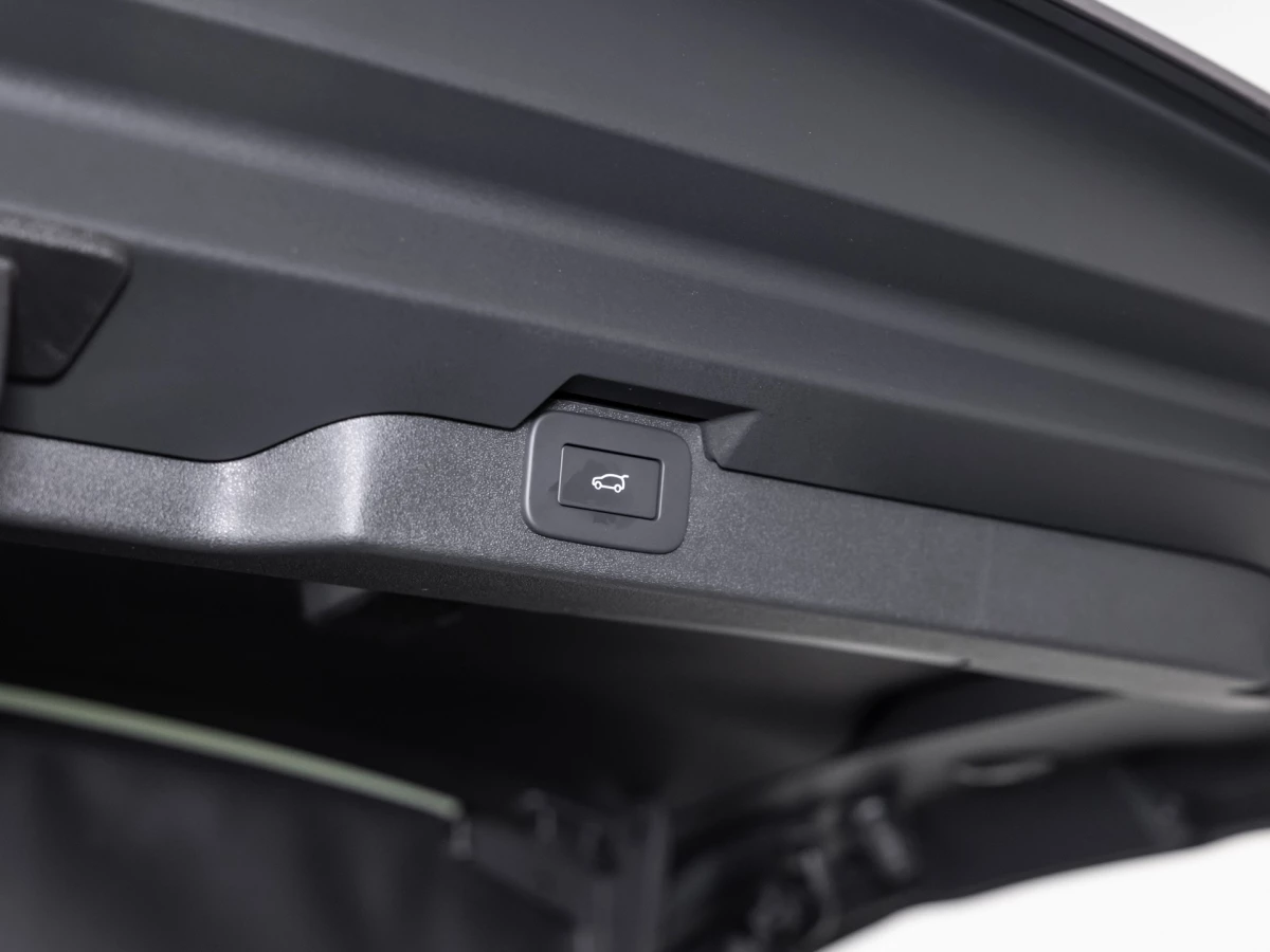 Land Rover-Discovery-image-16