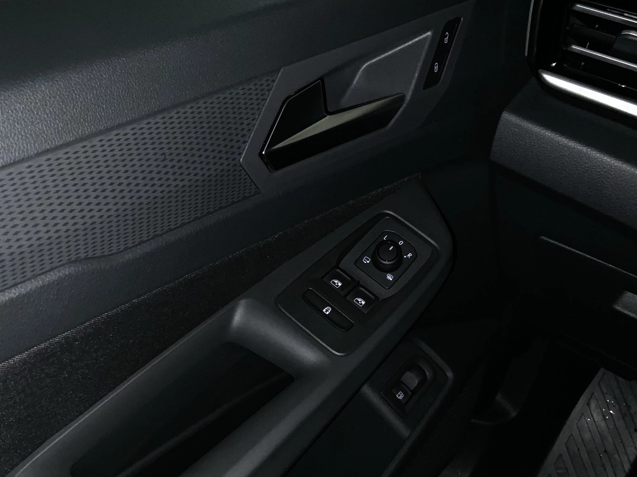 Ford-Tourneo Connect-image-15