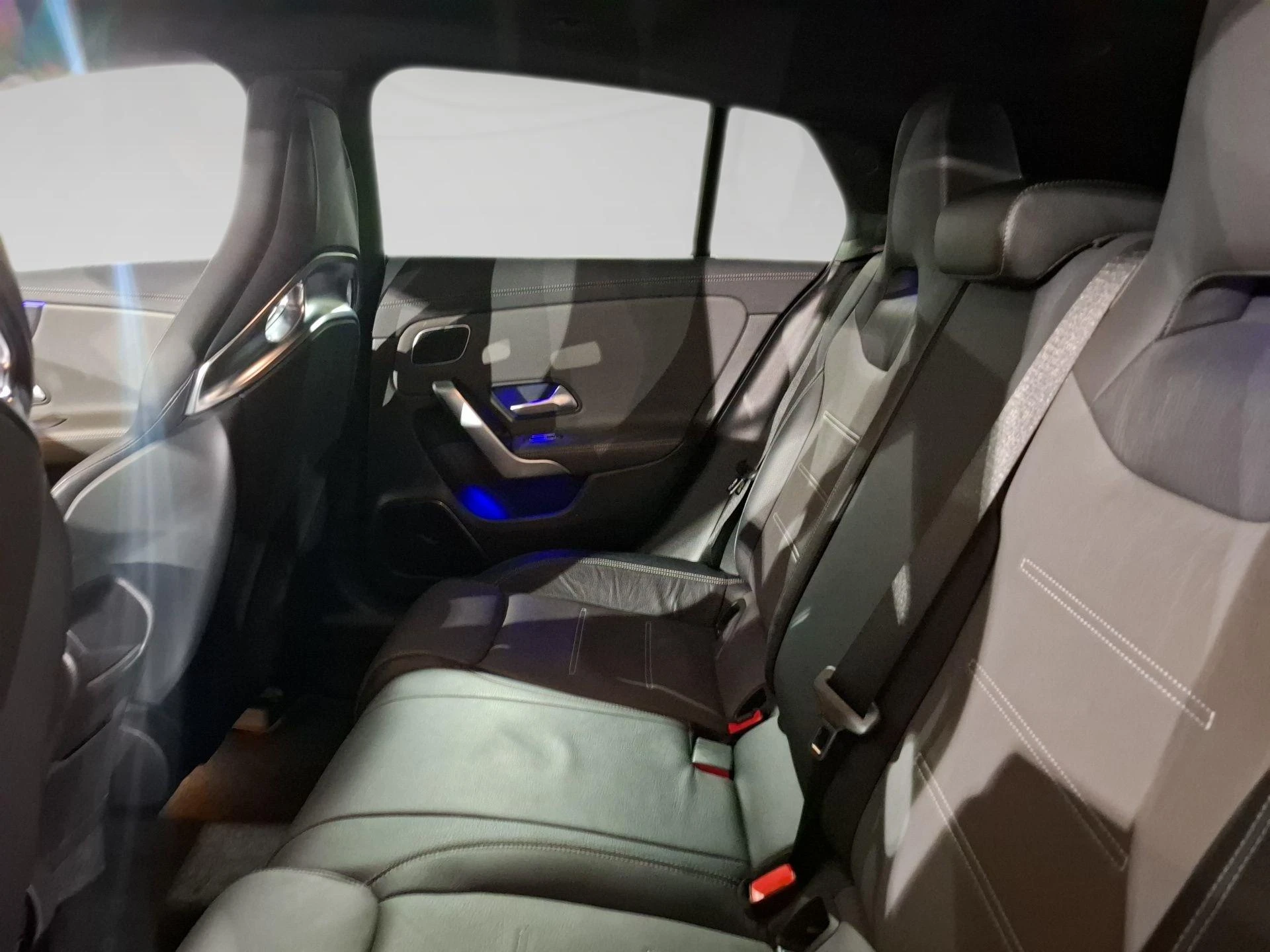 Mercedes-Benz-CLA-image-10