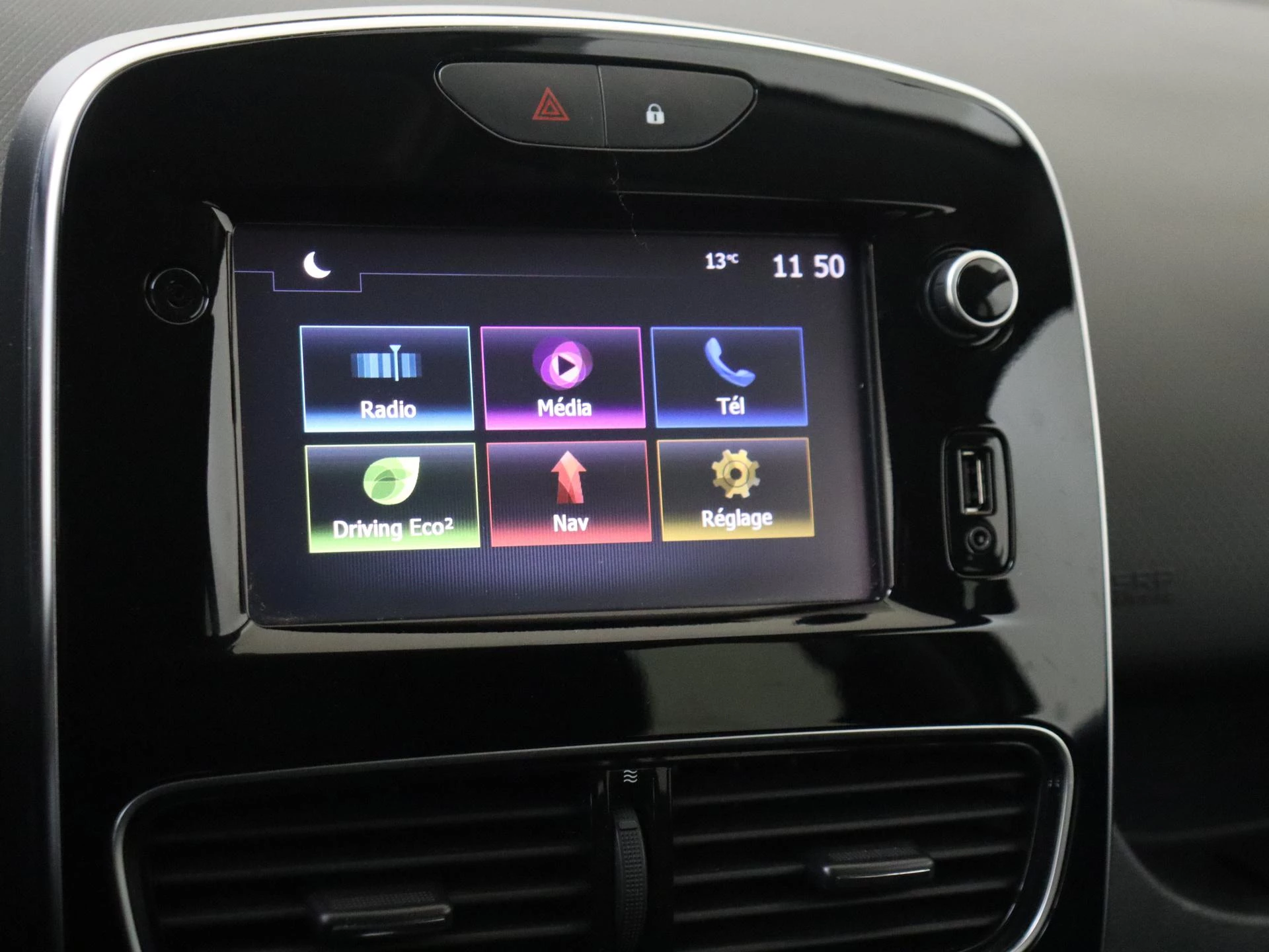 Renault-Clio-image-15