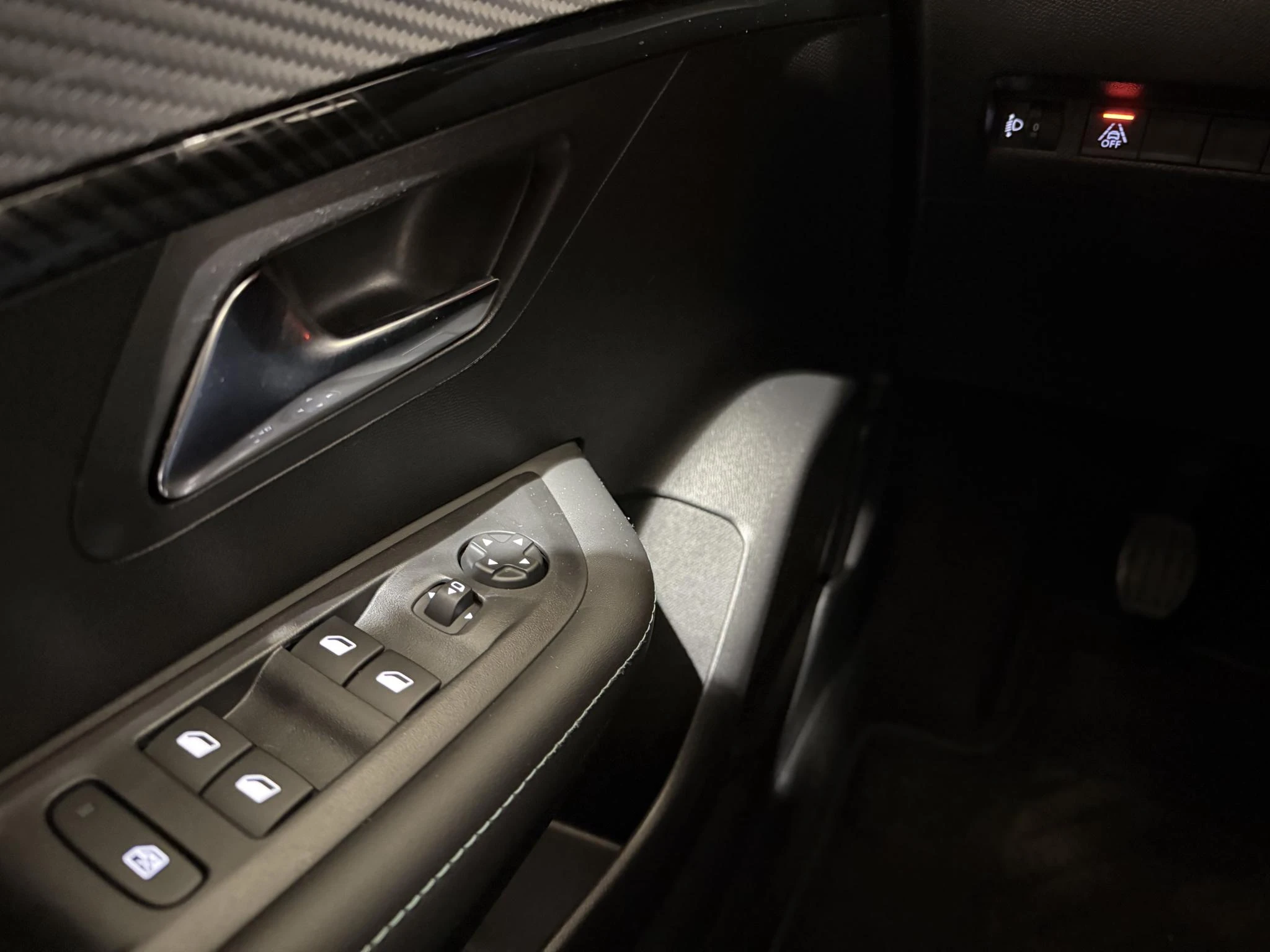 Peugeot-208-image-17
