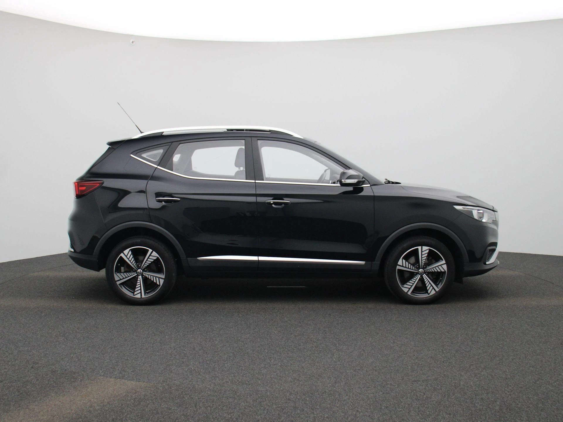 MG-ZS EV-image-5