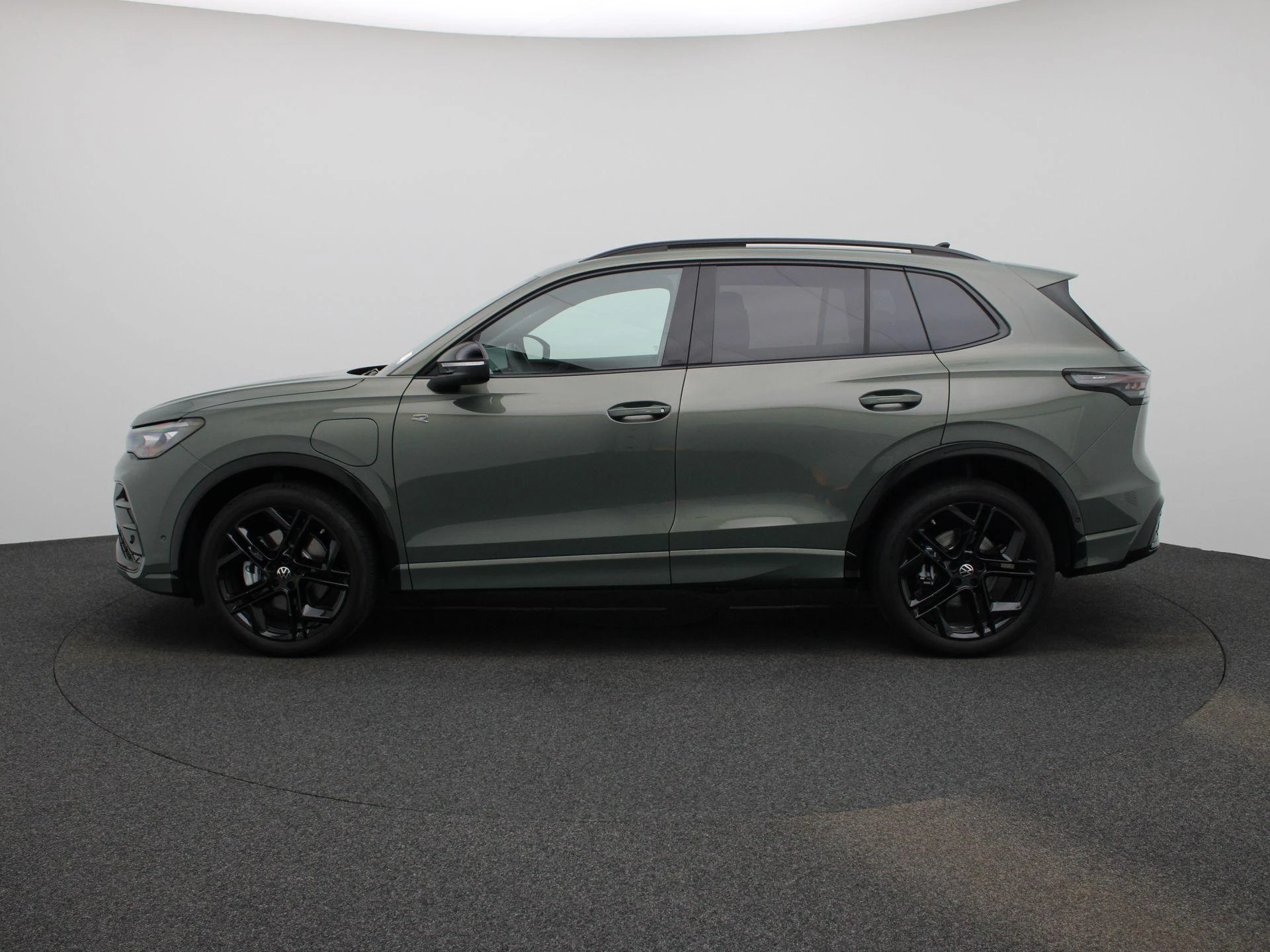 Volkswagen-Tiguan-image-3