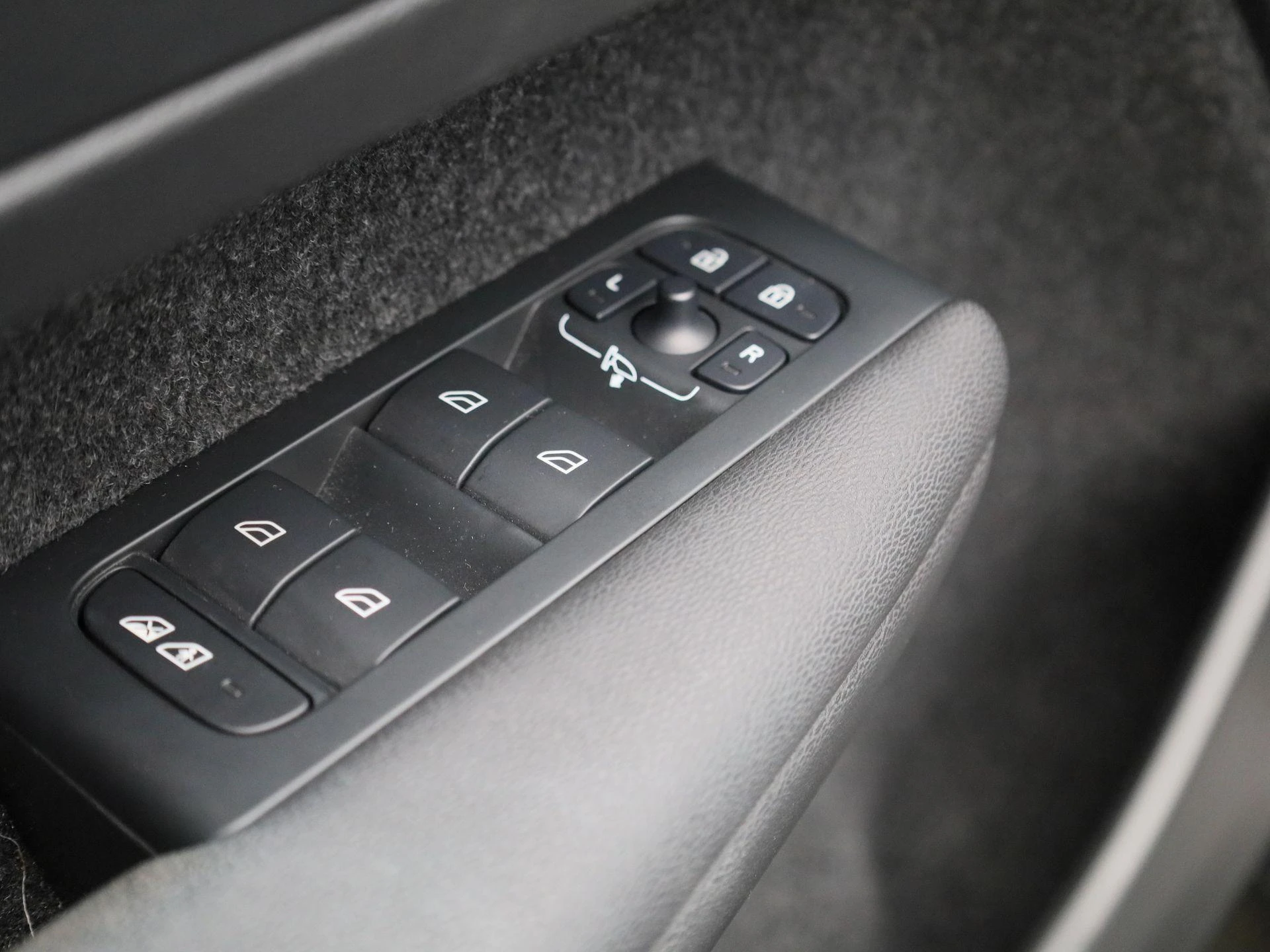 Volvo-XC40-image-29