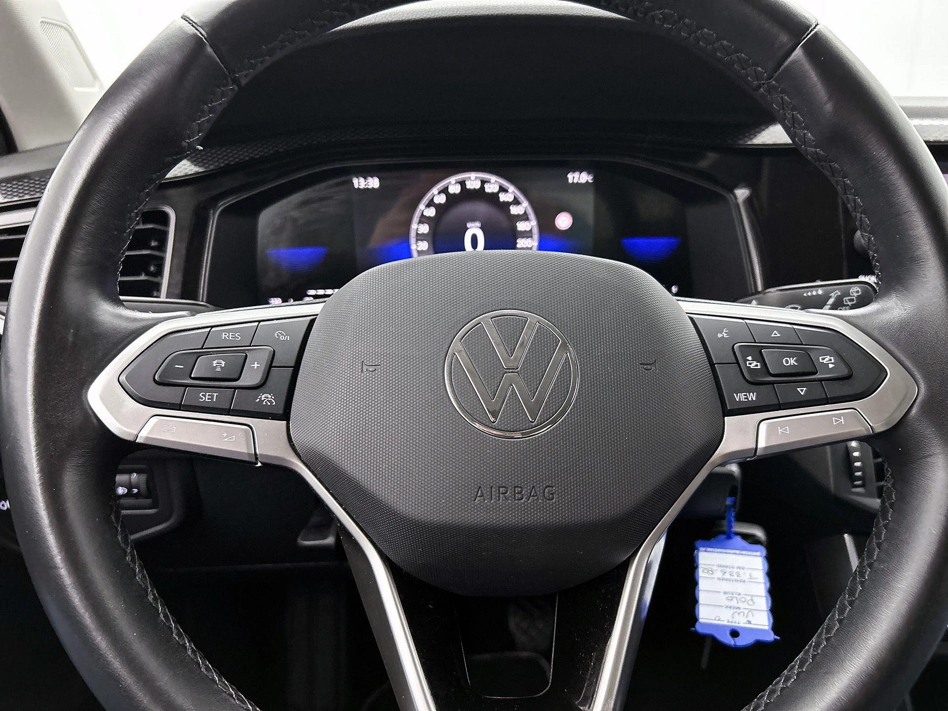Volkswagen-Polo-image-32