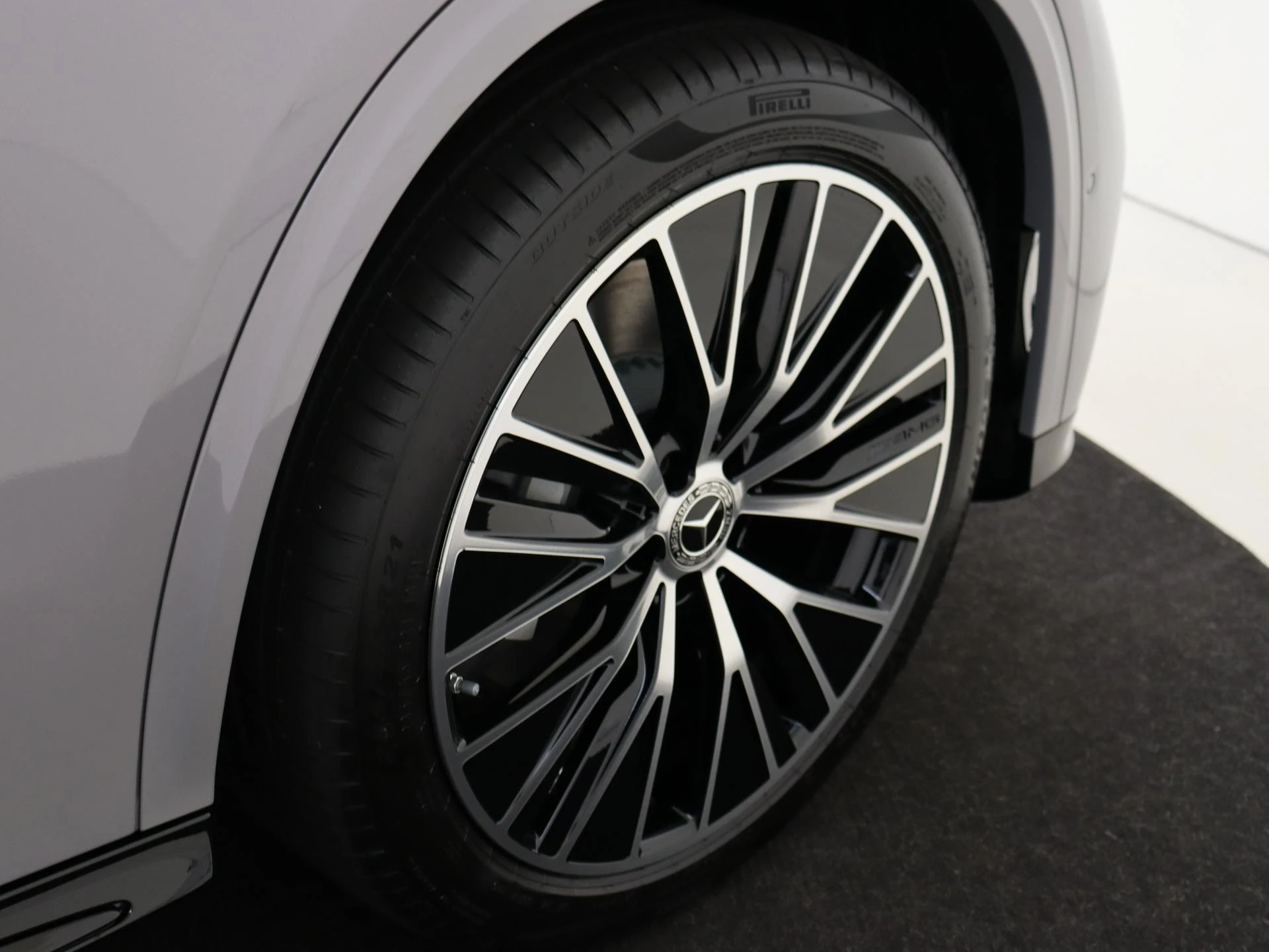 Mercedes-Benz-GLC-image-31