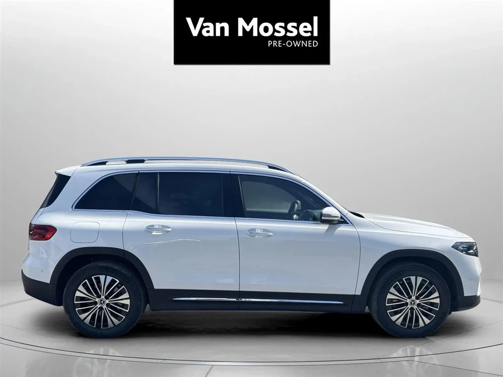 Mercedes-Benz-EQB-image-3