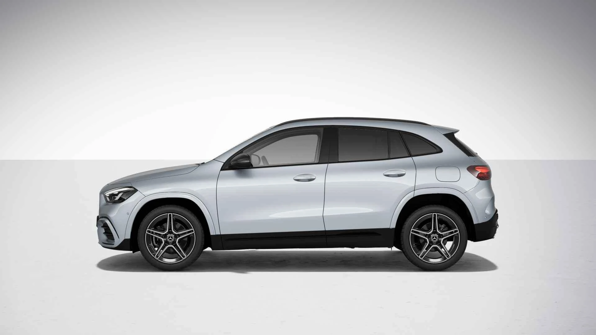 Mercedes-Benz-GLA-image-6