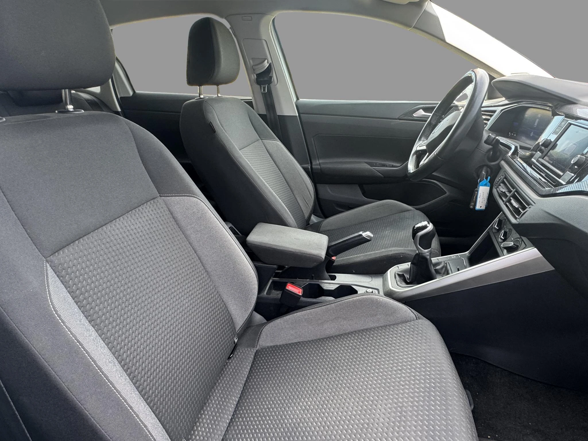 Volkswagen-Polo-image-12