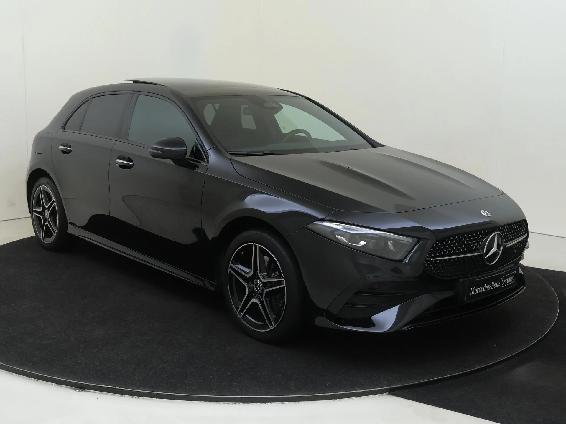 Mercedes-Benz-A-Klasse-image-4