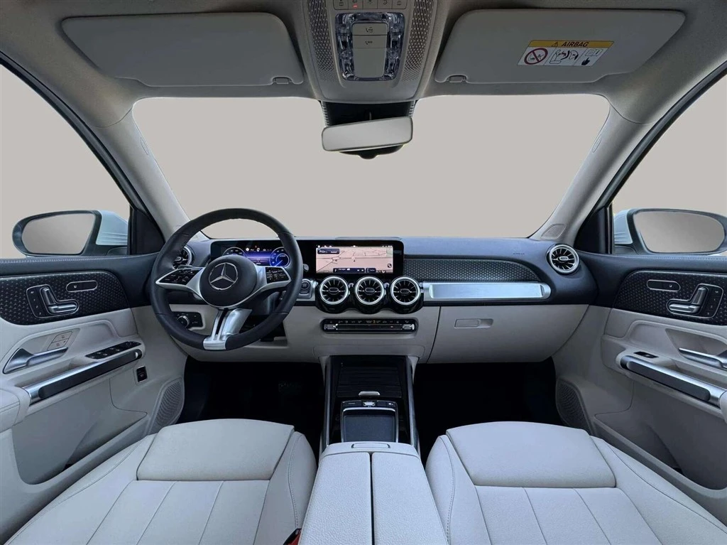 Mercedes-Benz-EQB-image-12