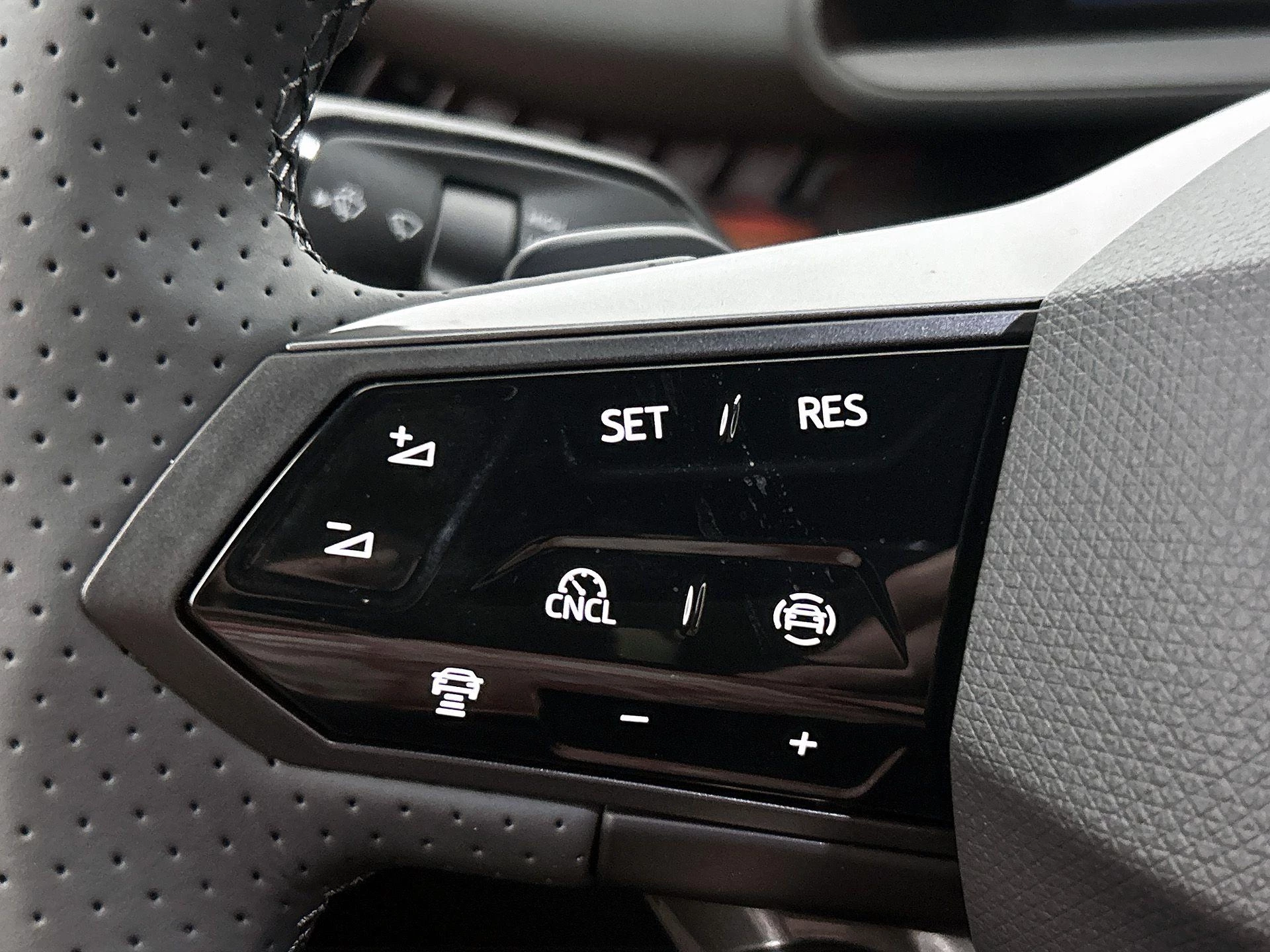 CUPRA Tavascan Business 82 kWh