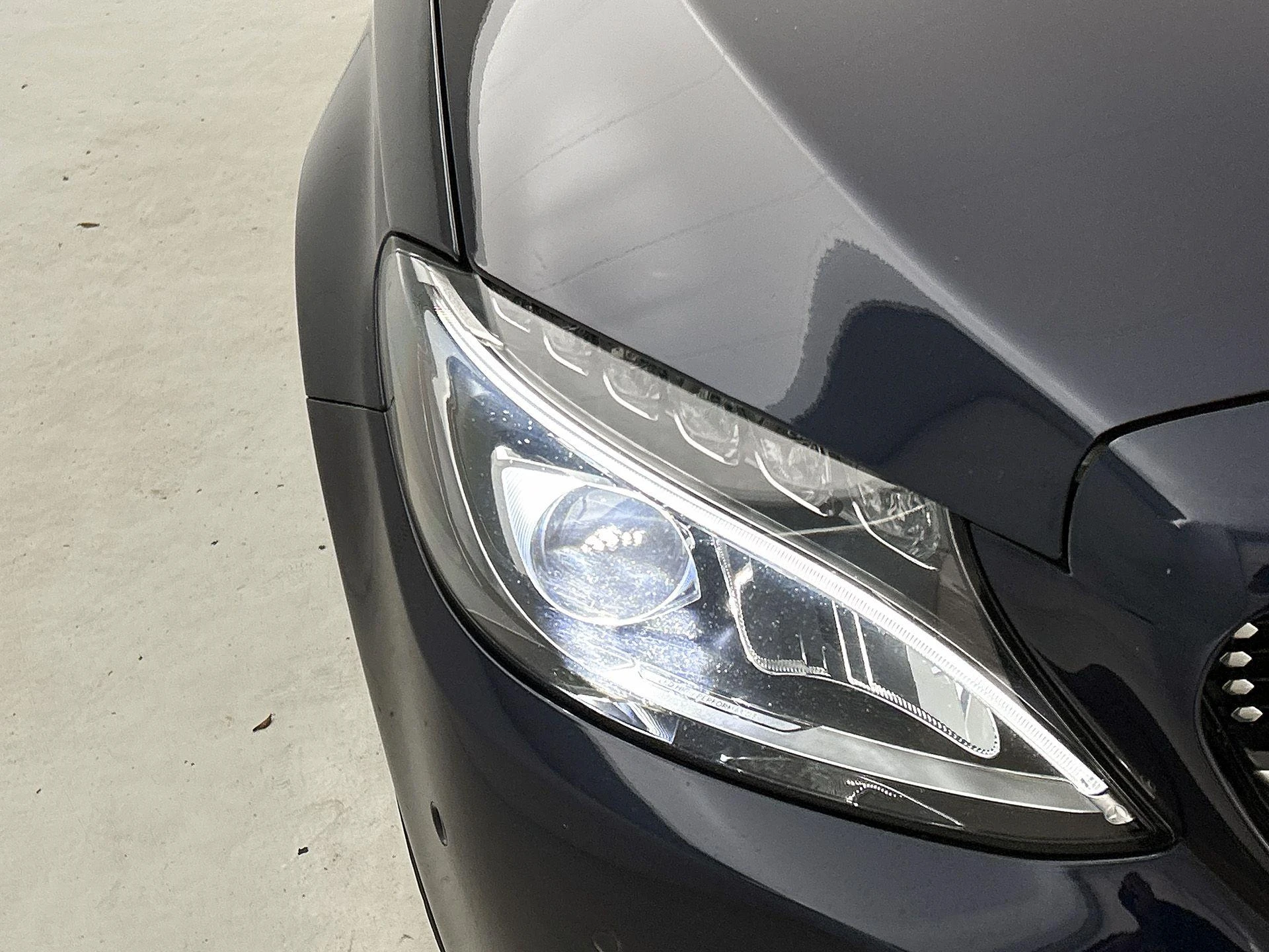Mercedes-Benz-C-Klasse-image-13
