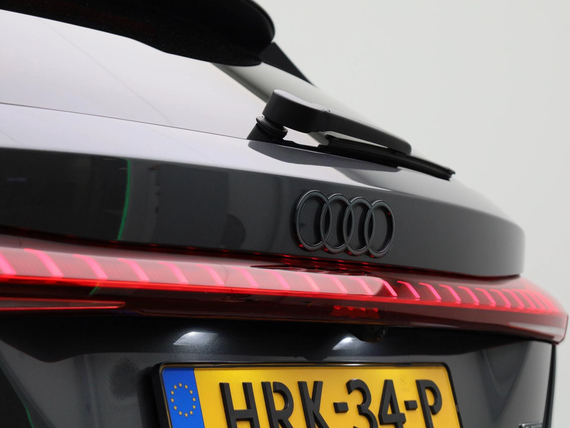 Audi A5 Avant 2.0 e-hybrid quattro S edition Competition