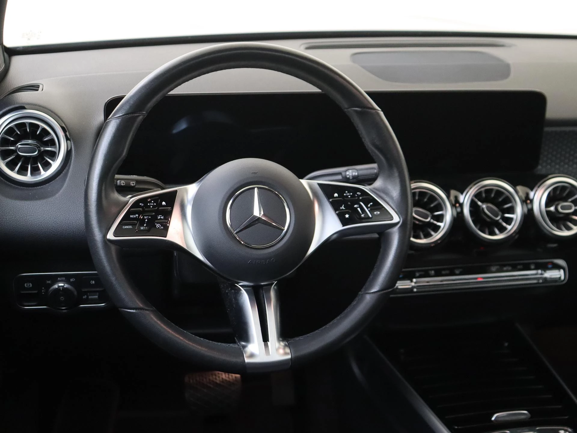 Mercedes-Benz EQB 250+ Luxury Line 71 kWh