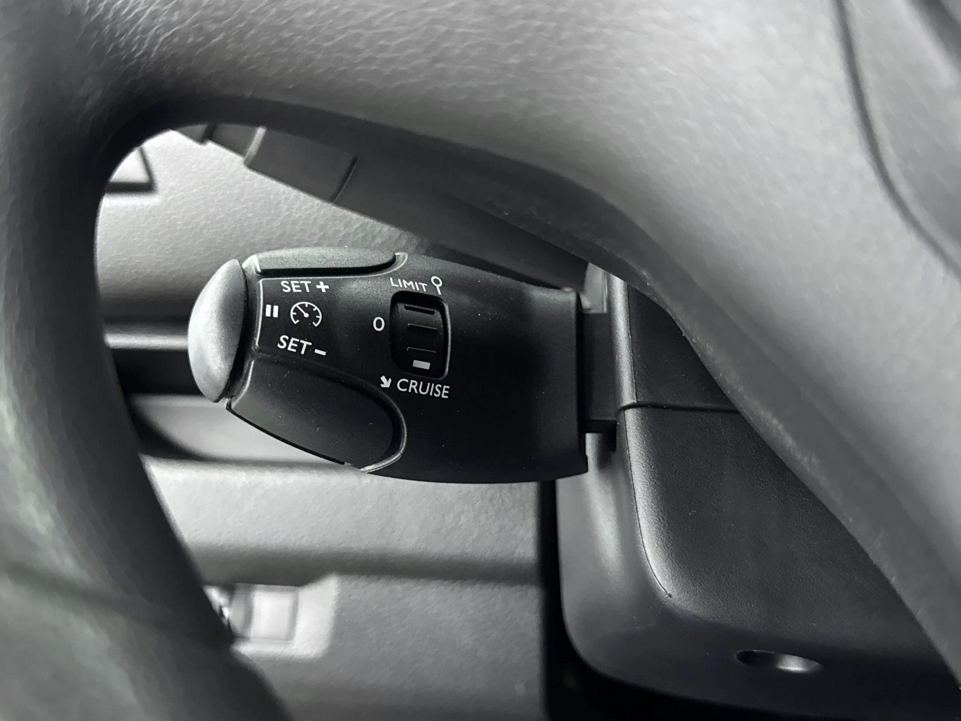 Peugeot-Expert-image-5