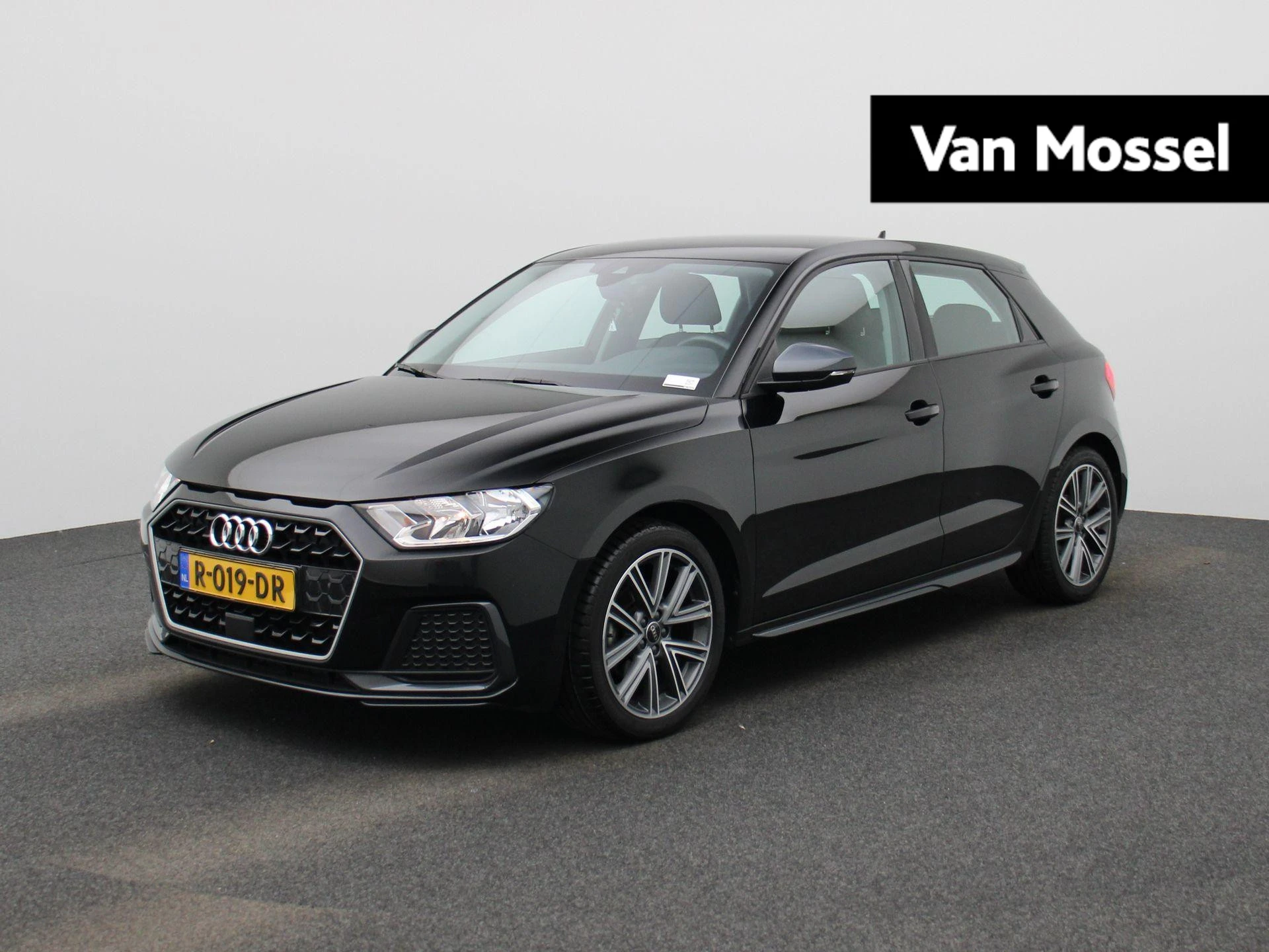 Audi-A1 Sportback-image-0