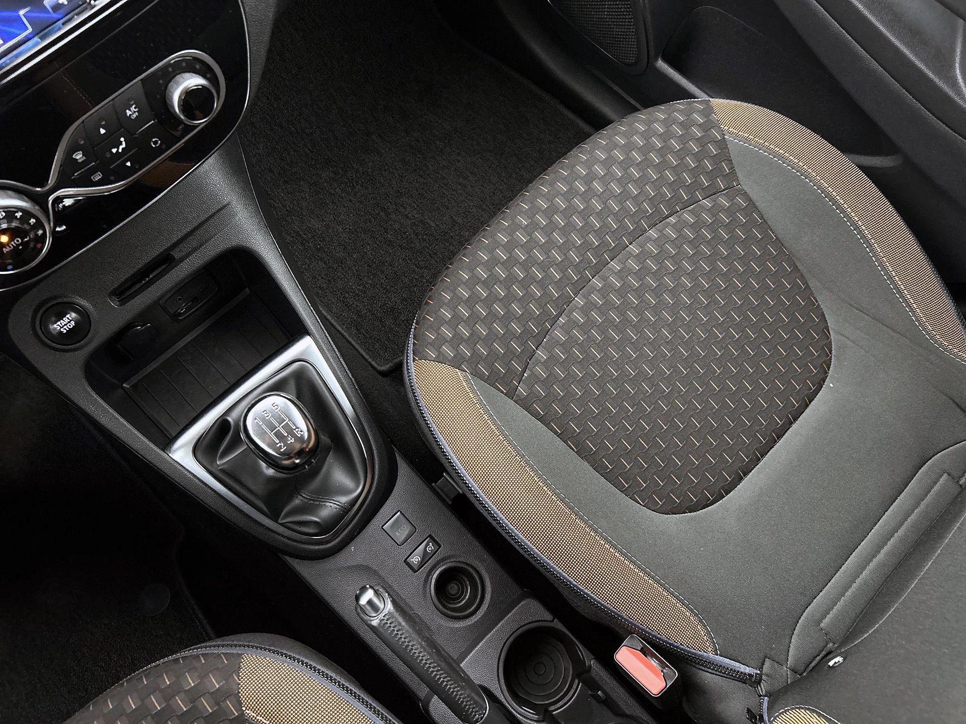 Renault-Captur-image-26