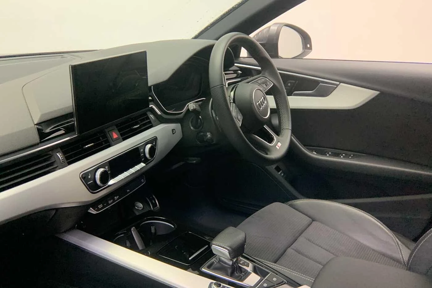 Audi-A4-image-1