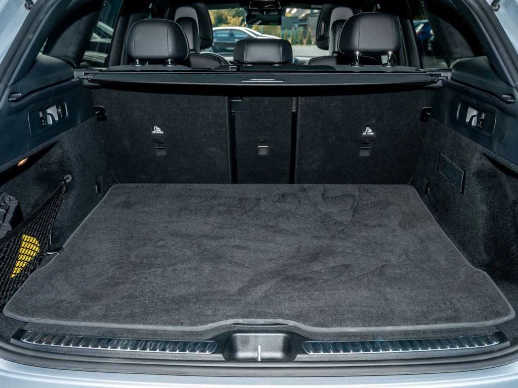 Mercedes-Benz-GLC 300 d-image-15