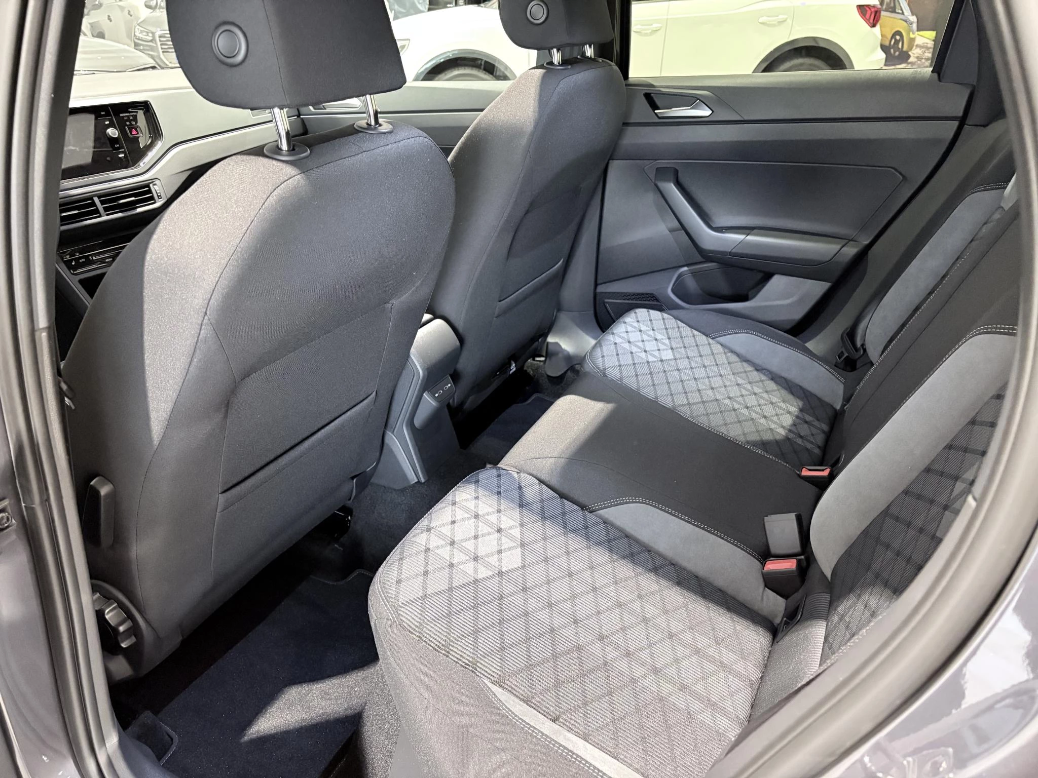 Volkswagen Polo 1.0 TSI R-Line Business