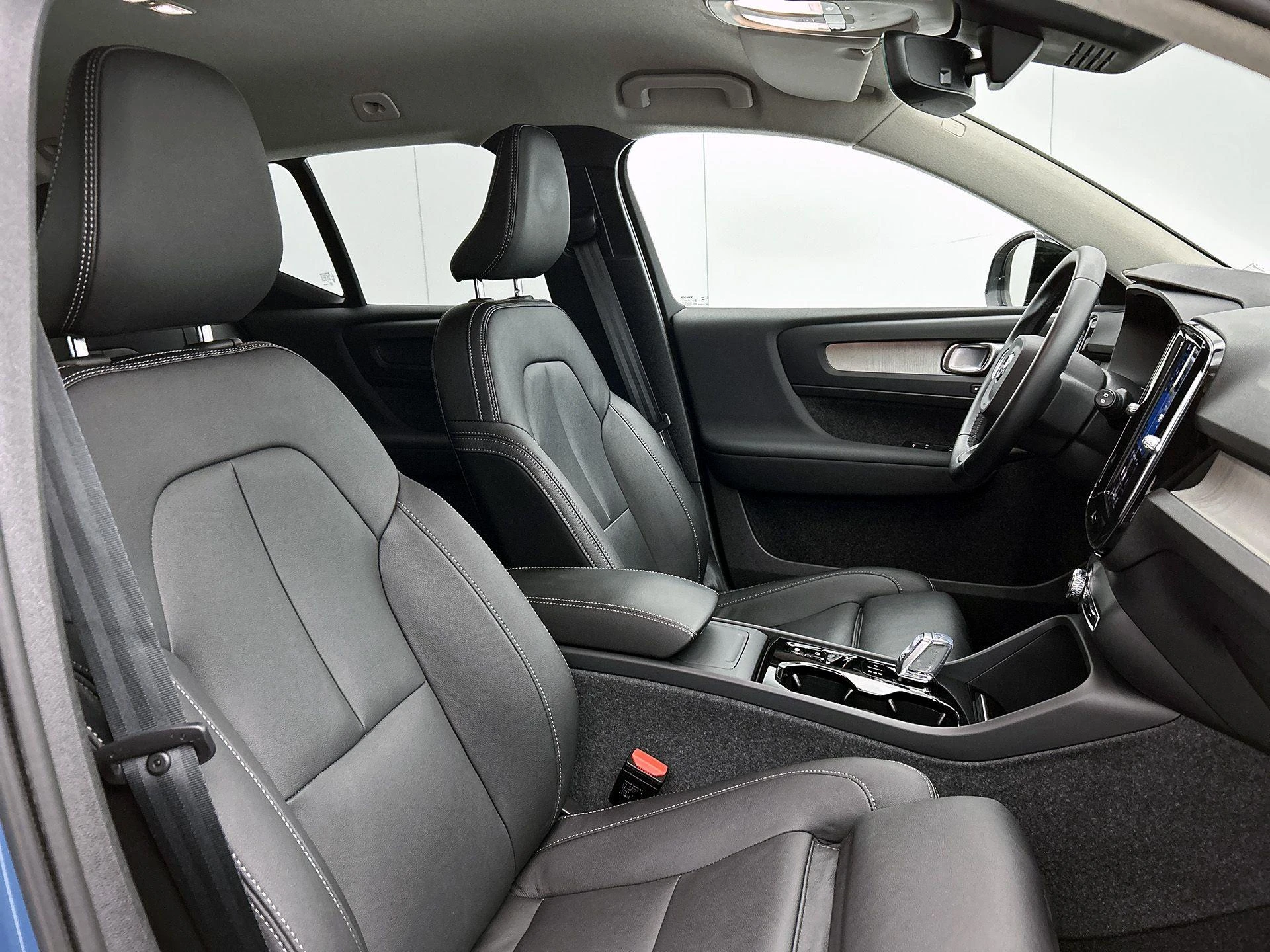 Volvo XC40 2.0 B4 Plus Dark
