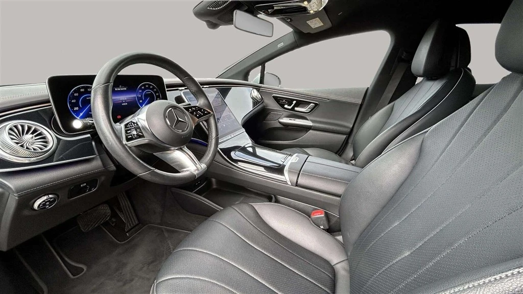 Mercedes-Benz-EQE-image-9