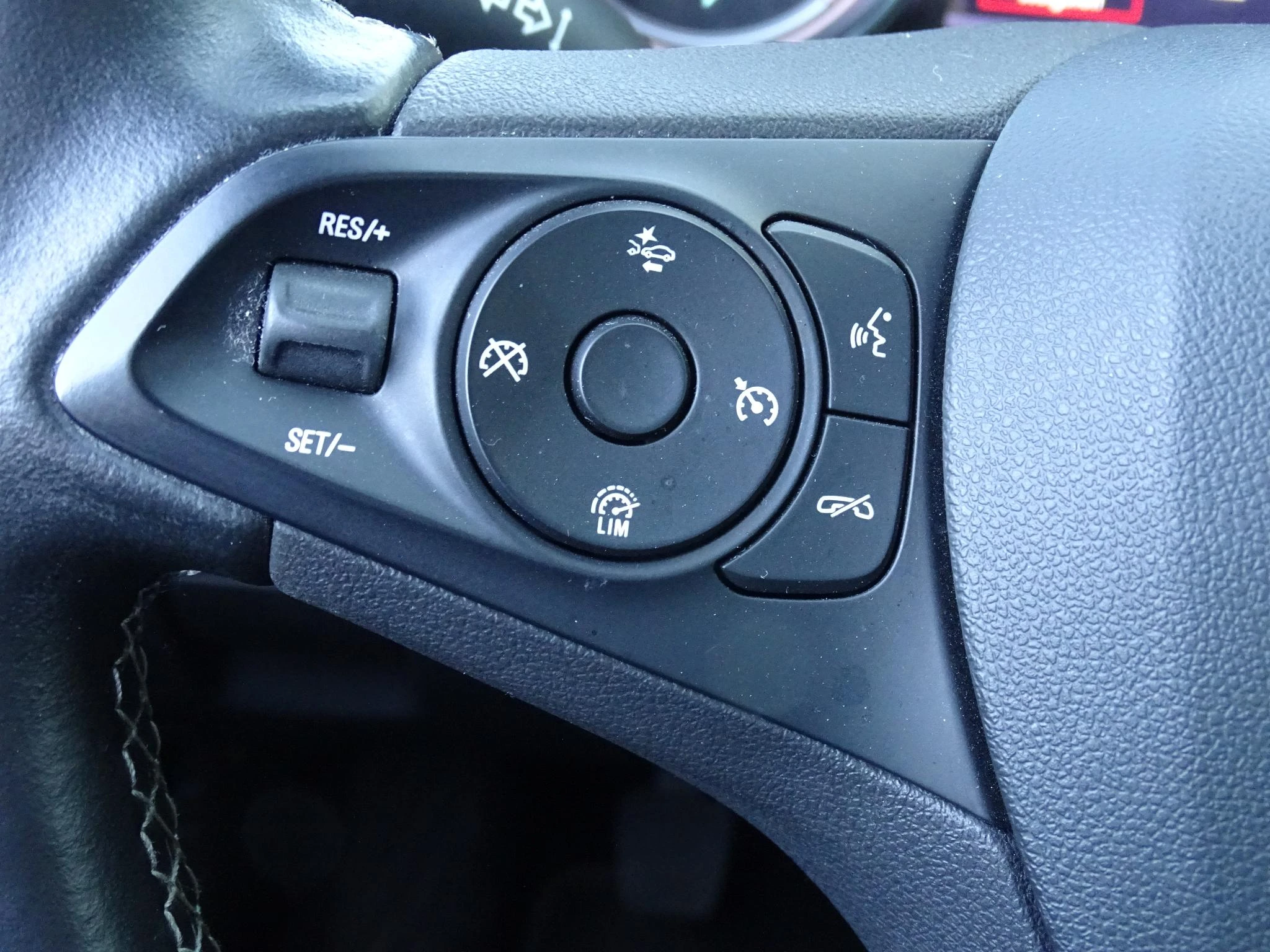 Opel-Astra-image-21