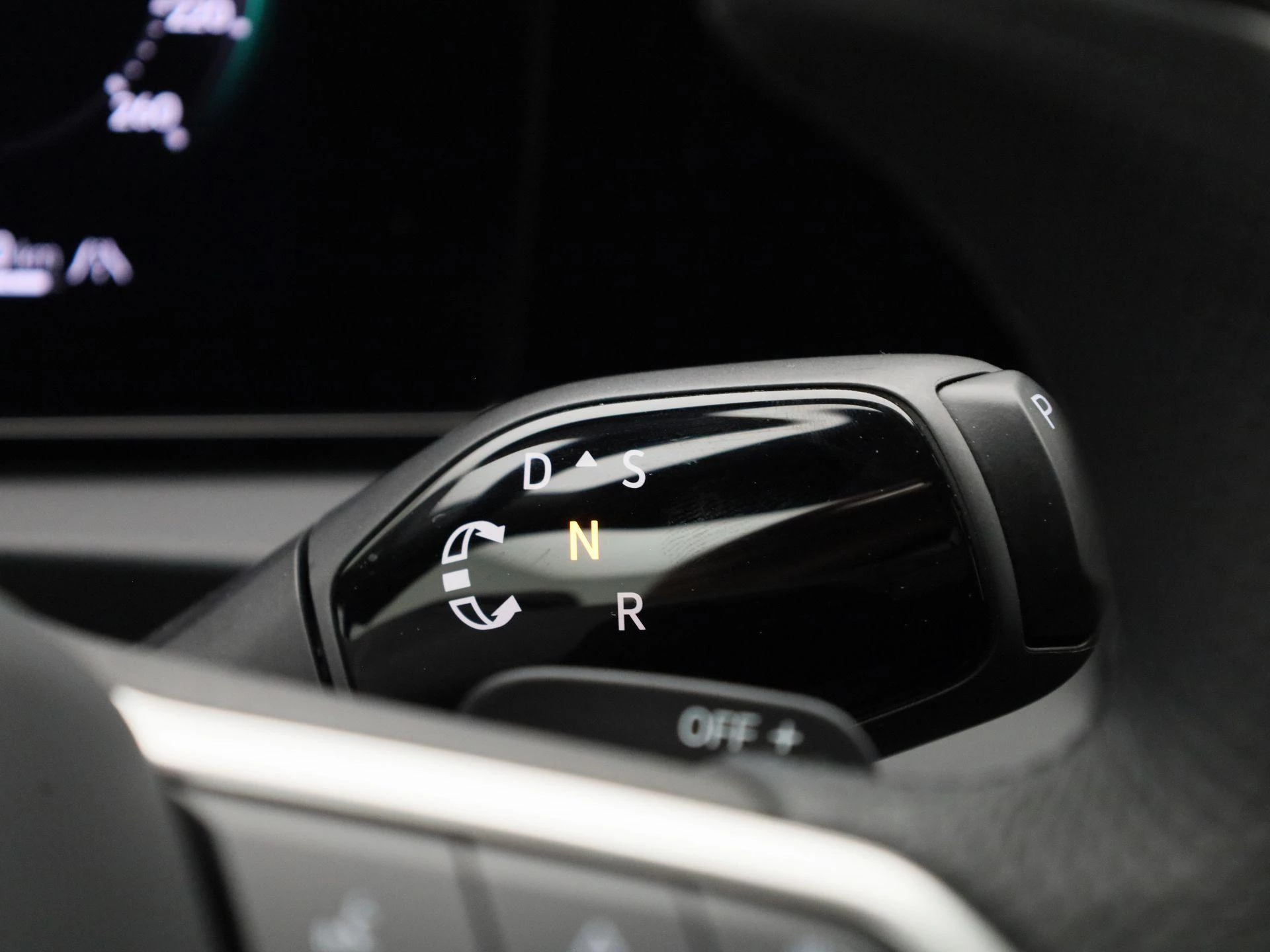 Volkswagen-Tiguan-image-27